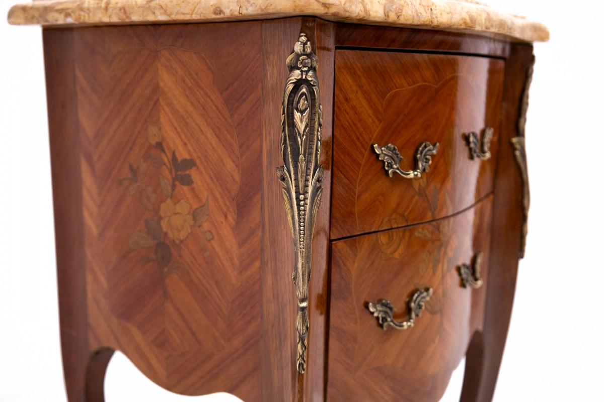 Pair of bedside tables, France, circa 1910 For Sale 5