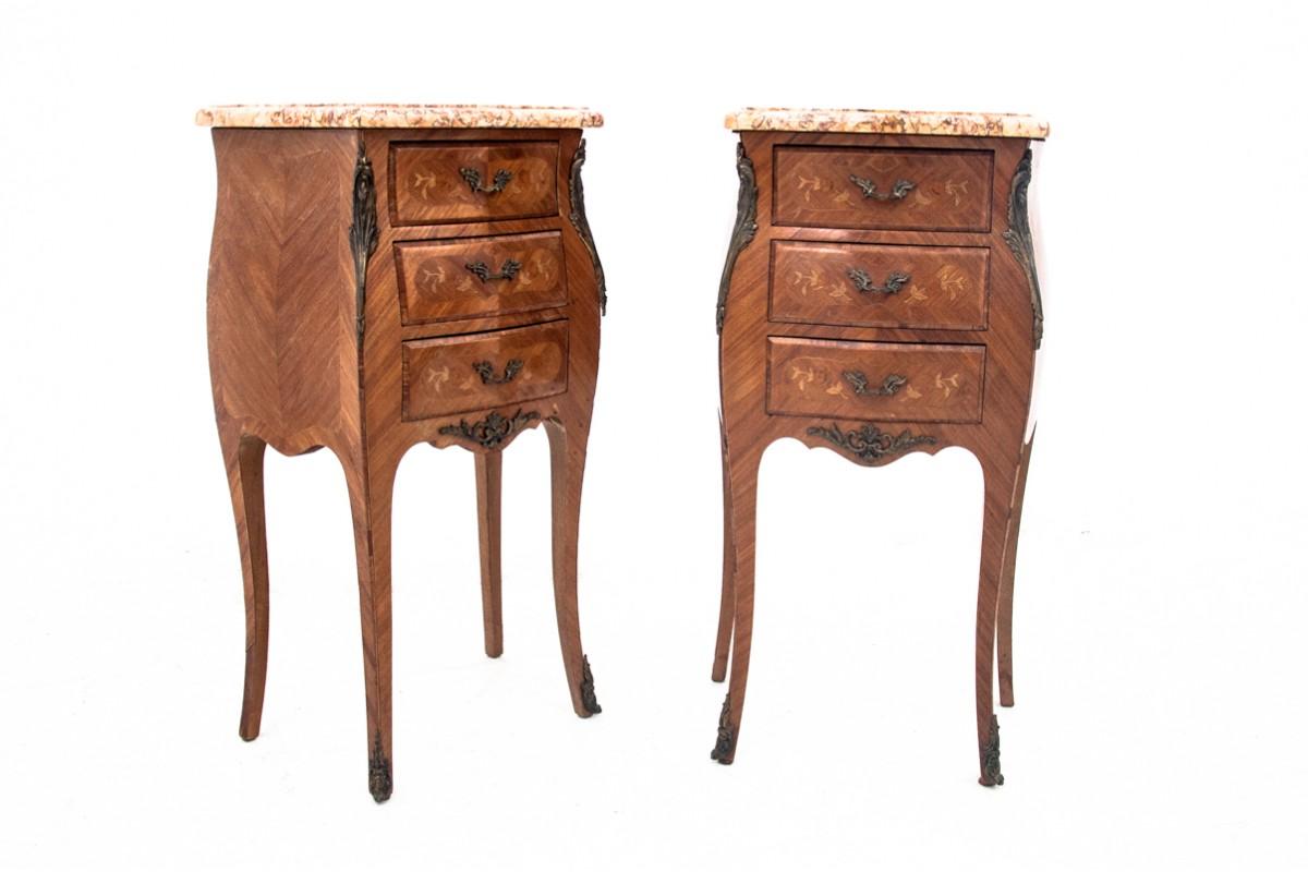 Bedside tables from the beginning of the 20th century with a stone top.

Dimensions: height 73 cm / width 42 cm / depth 27 cm