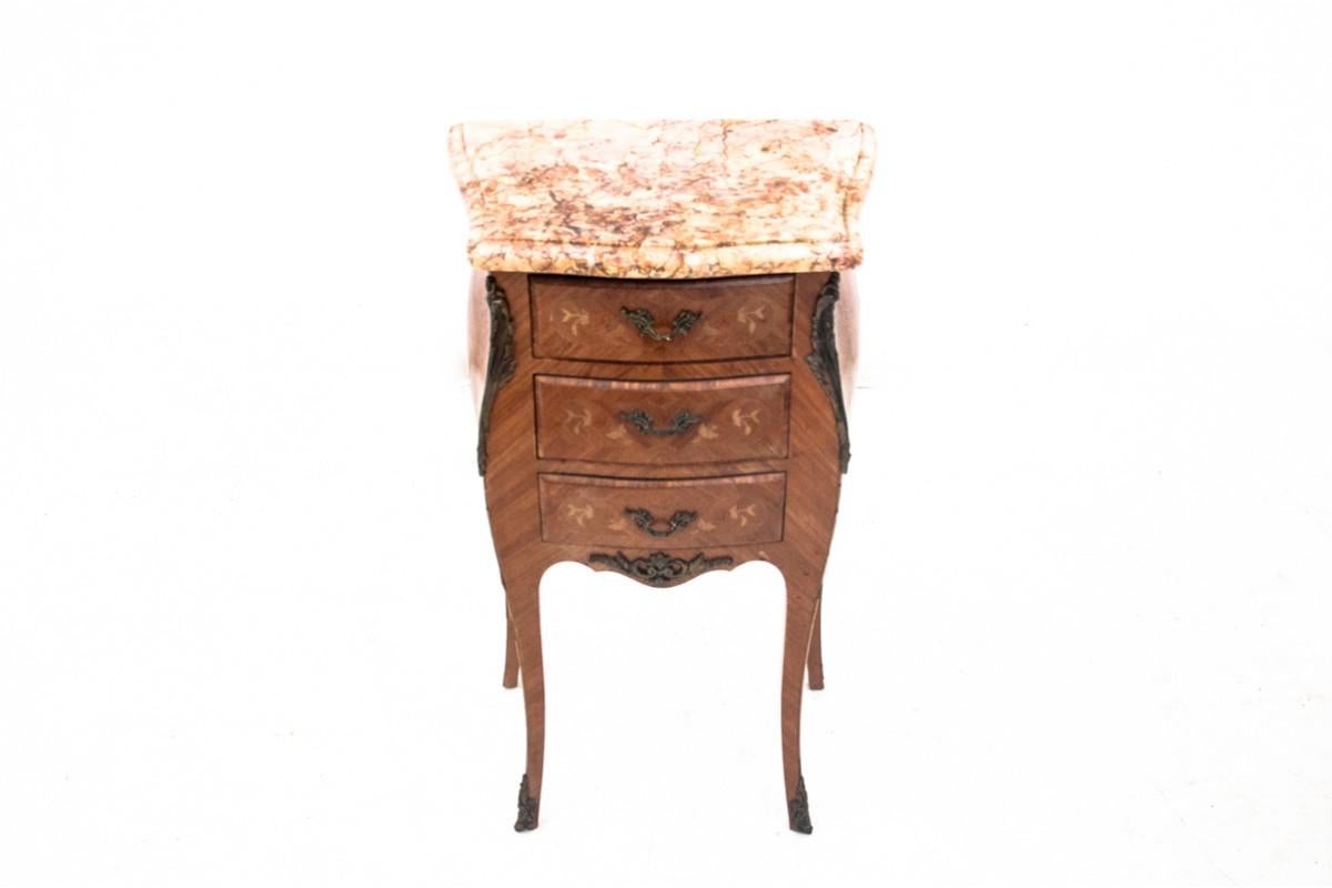 Early 20th Century Pair of bedside tables, France, circa 1910. For Sale