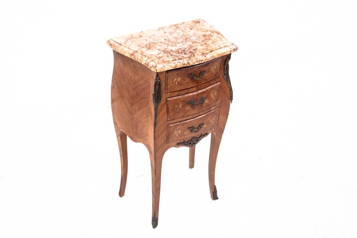 Pair of bedside tables, France, circa 1910. For Sale 1