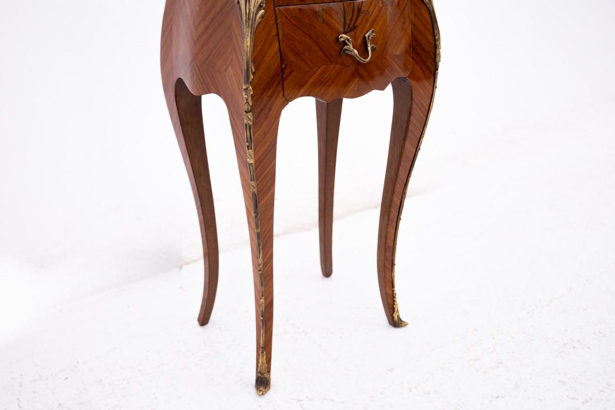 Pair of bedside tables, France, circa 1920. For Sale 3