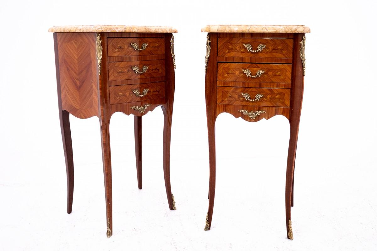 Bedside tables from around 1910, France.

Dimensions: H 74 cm / W 41 cm / D 31 cm