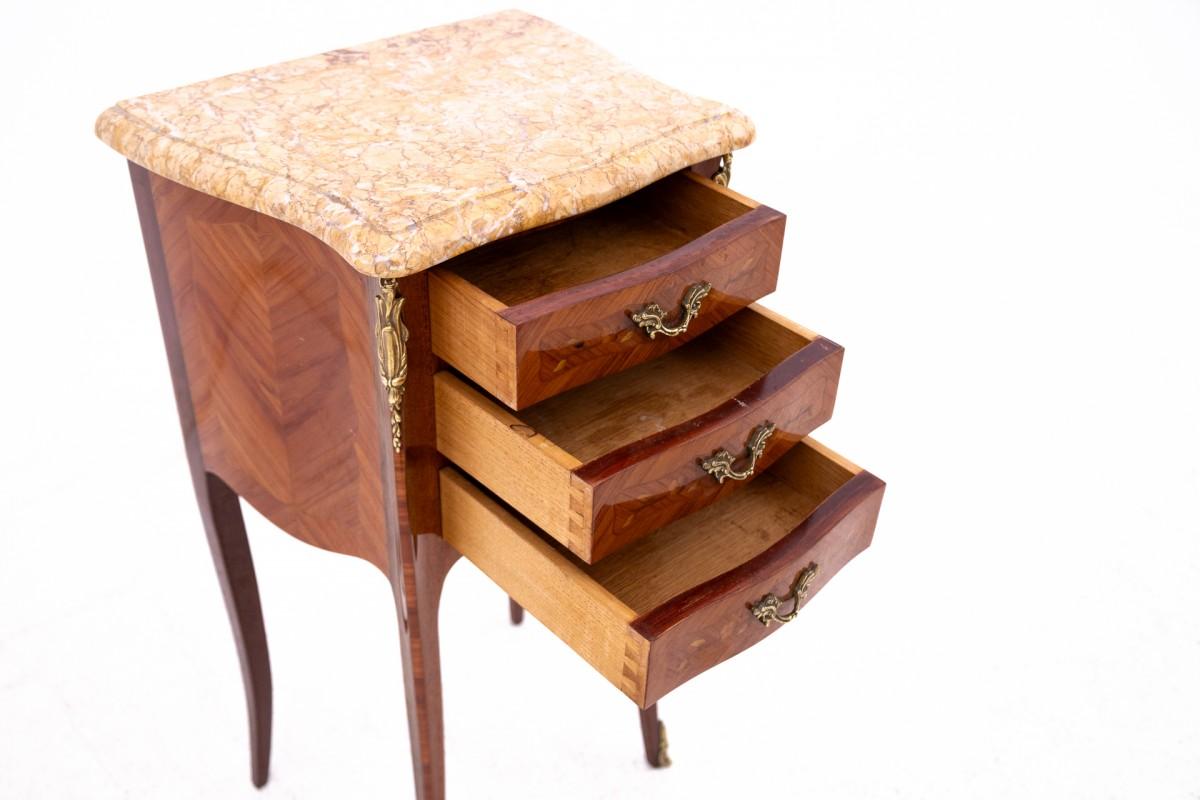 Pair of bedside tables, France, early 20th century. In Good Condition For Sale In Chorzów, PL
