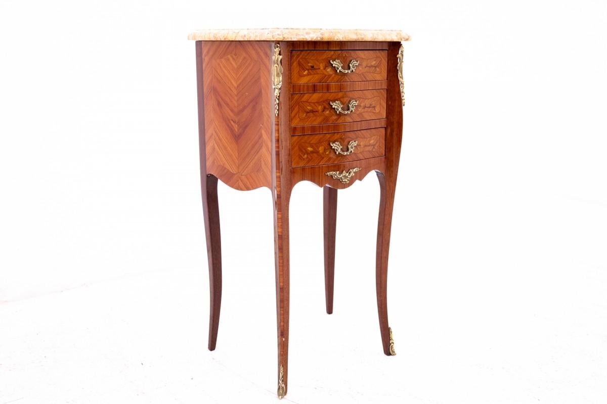 Early 20th Century Pair of bedside tables, France, early 20th century. For Sale