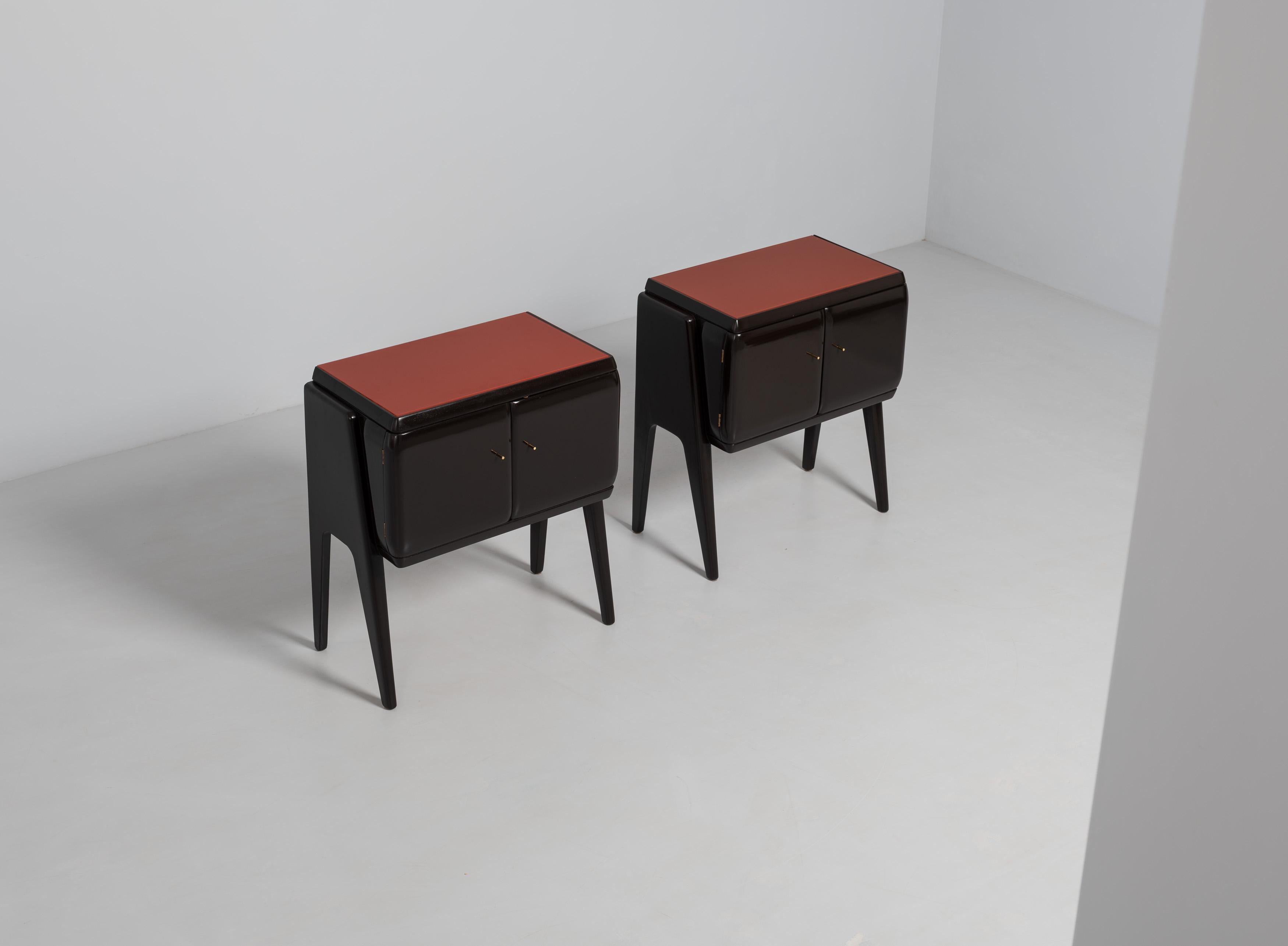 Italian Pair of Bedside Tables in Black Lacquered Wood, Brass and Glass, 1950s
