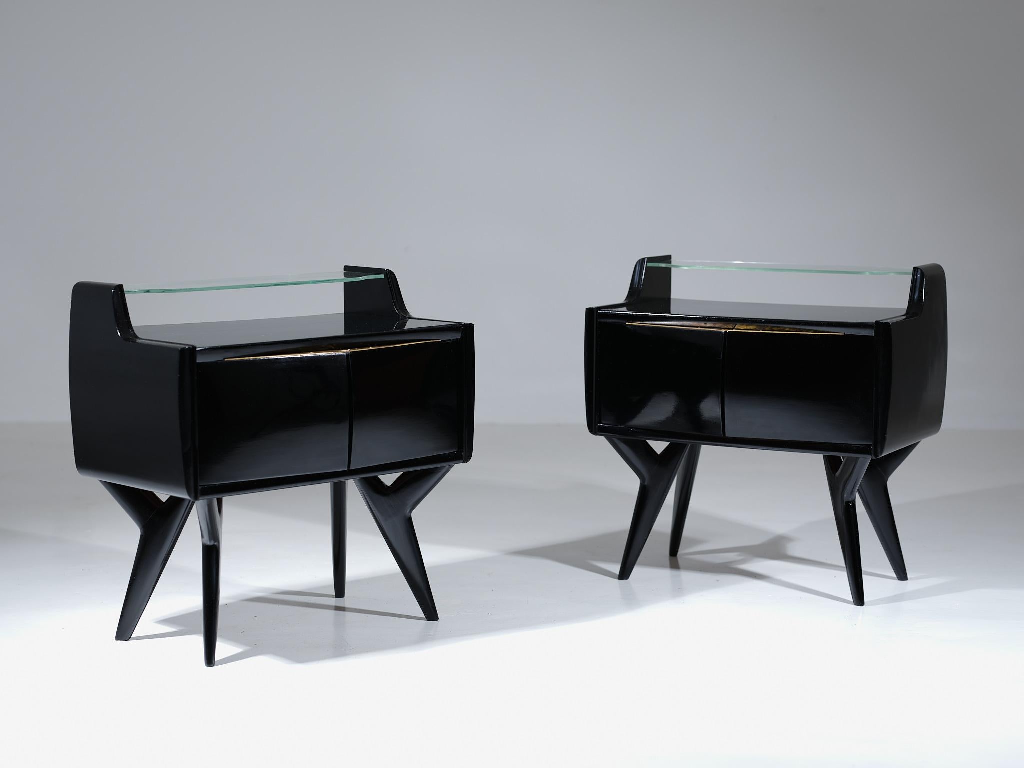 Pair of Bedside Tables in Black Lacquered Wood, Brass and Glass, 1950s 2