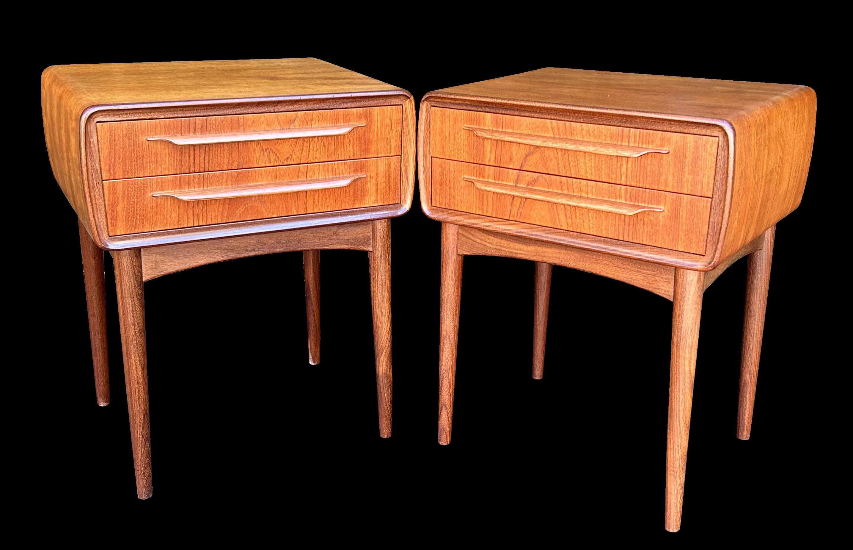 20th Century Pair of Bedside Tables In Teak by Johannes Andersen for CFC Silkeborg For Sale