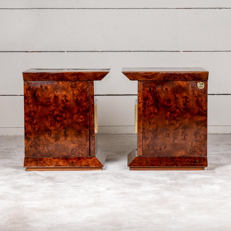Late 20th Century Pair of bedside tables - Luciano Frigerio 1970 For Sale