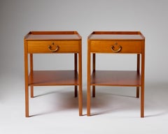 Pareja de mesillas de noche "Modelo 914" diseñadas por Josef Frank para Svenskt Tenn
