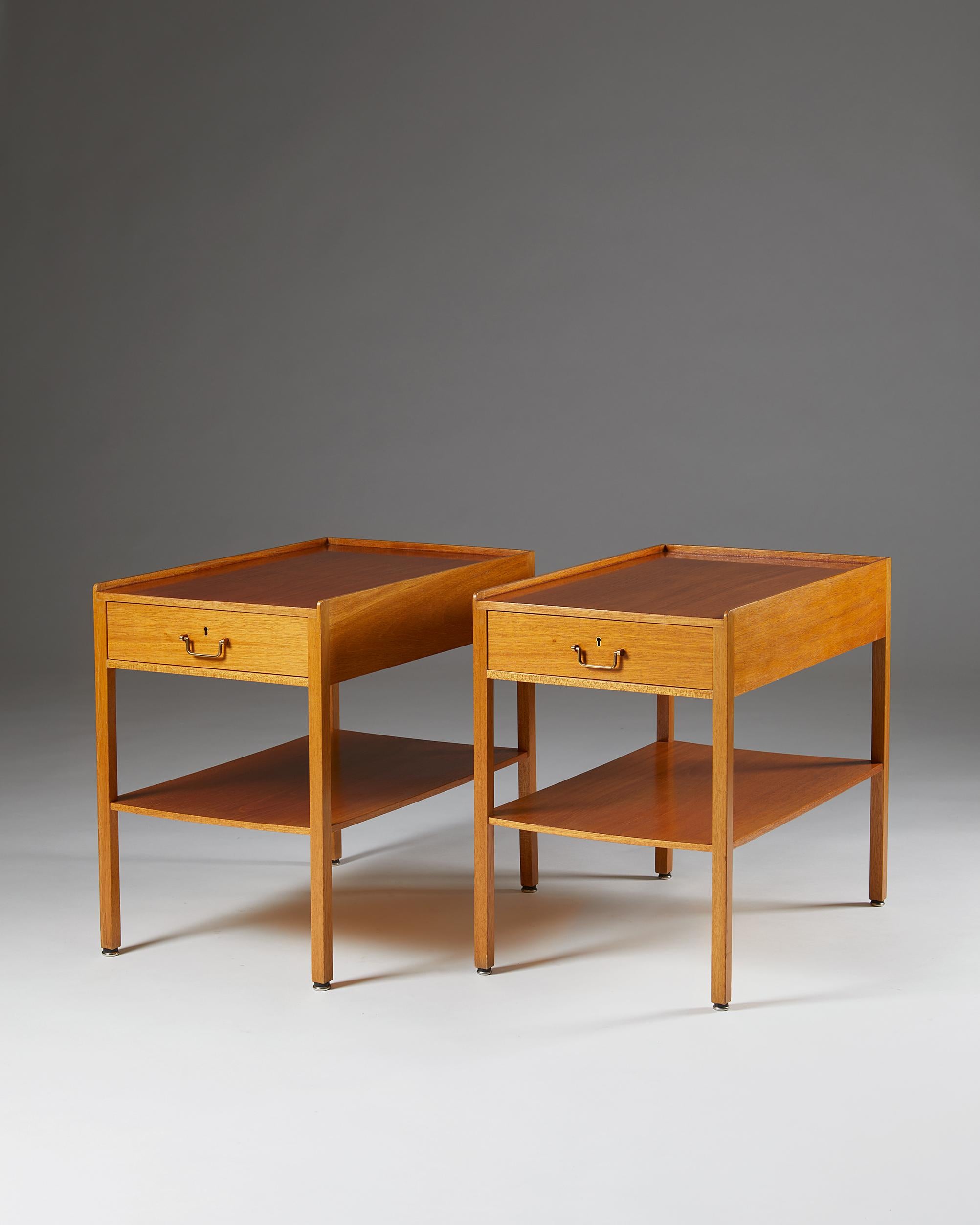 Scandinavian Modern Pair of Bedside Tables Model 914 Designed by Josef Frank for Svenskt Tenn