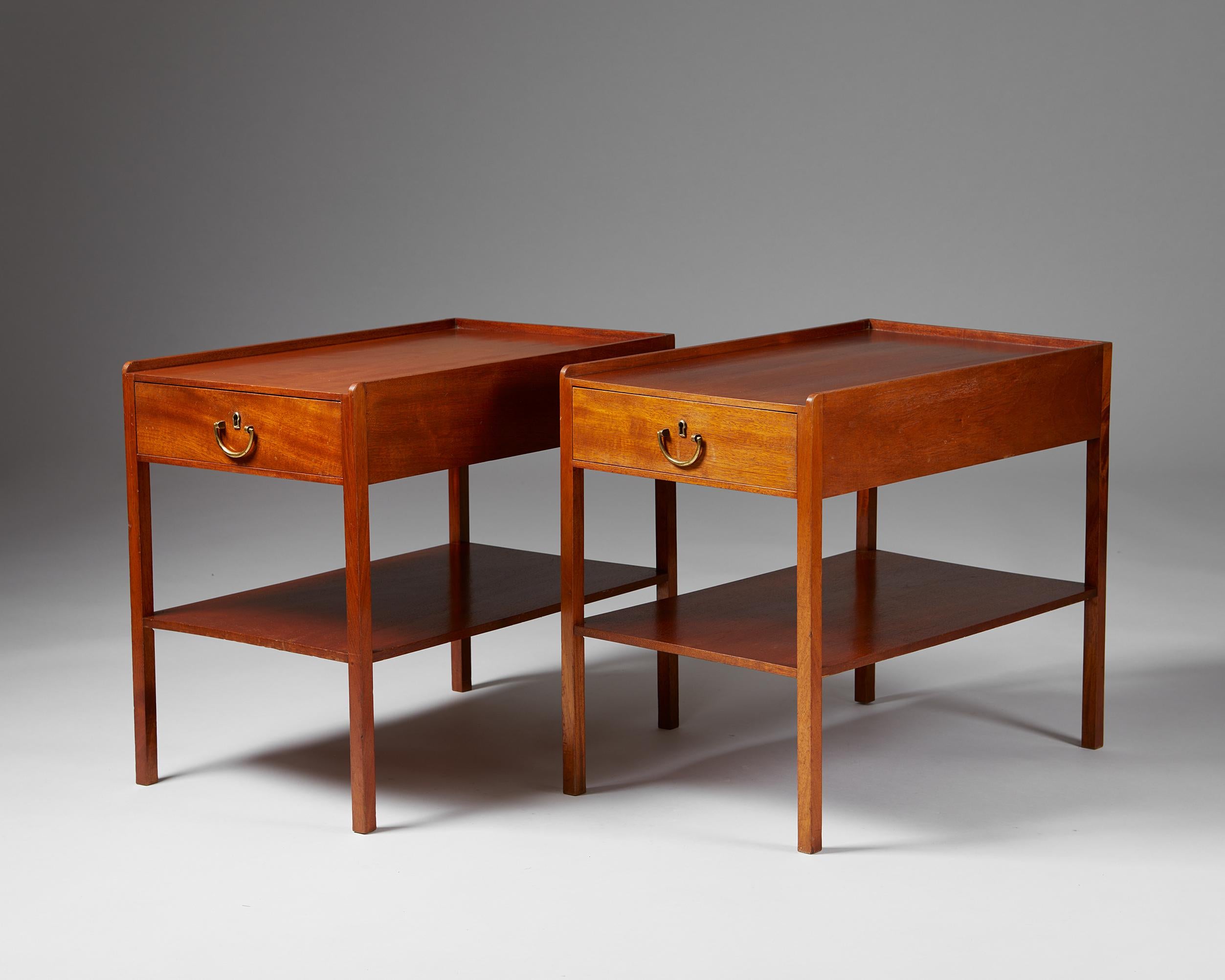 Pair of Bedside Tables Model 914 Designed by Josef Frank for Svenskt Tenn In Good Condition In Stockholm, SE