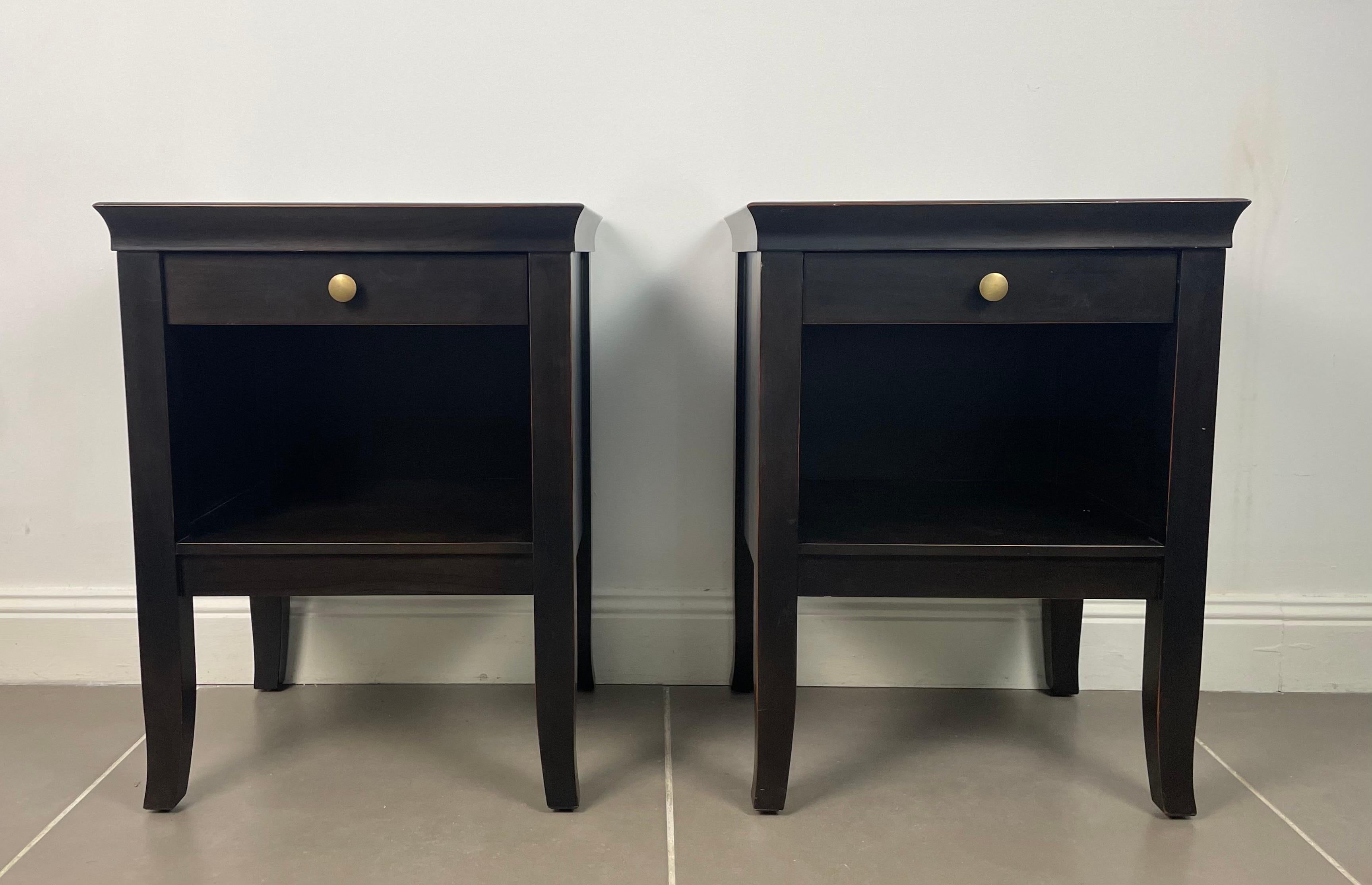 Pair of Bedside tables, Nightsands in matt black coffee lacquered wood offering a drawer and a storage niche, very practical.
Its black lacquered wood makes it an ideal bedside table, easy to combine with any decoration.
Side table, end table or