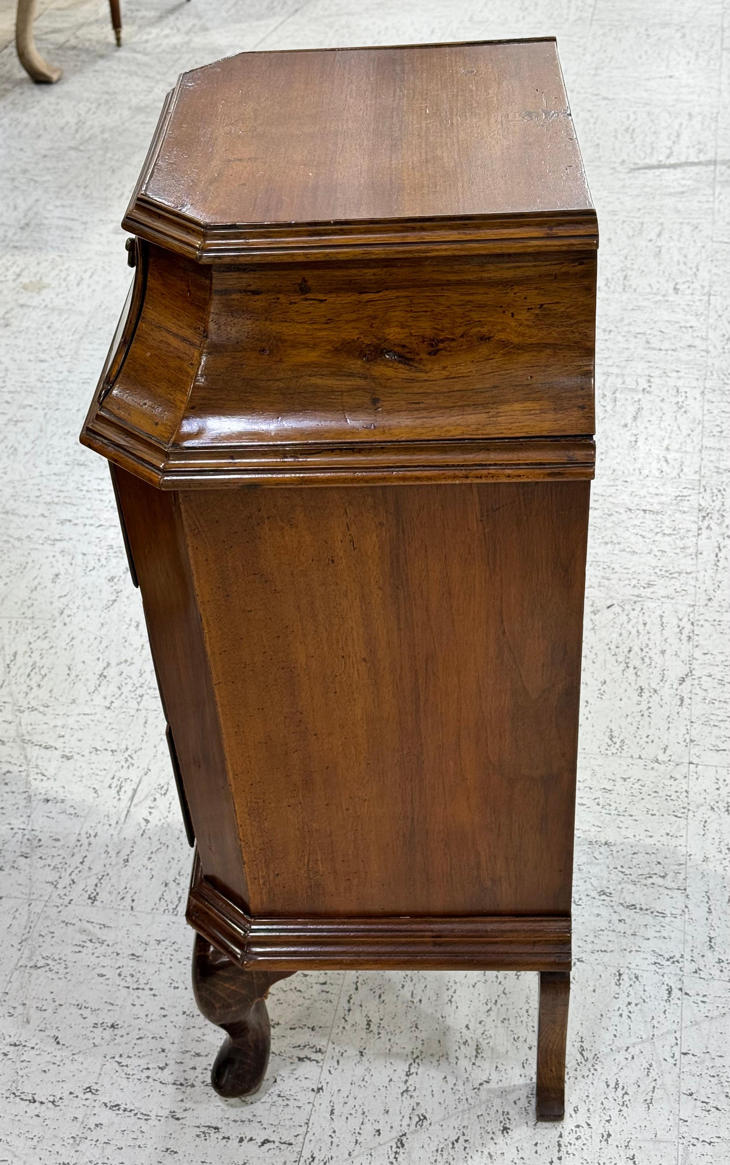 19th Century Pair Of Bedside Tables - Nightstands For Sale