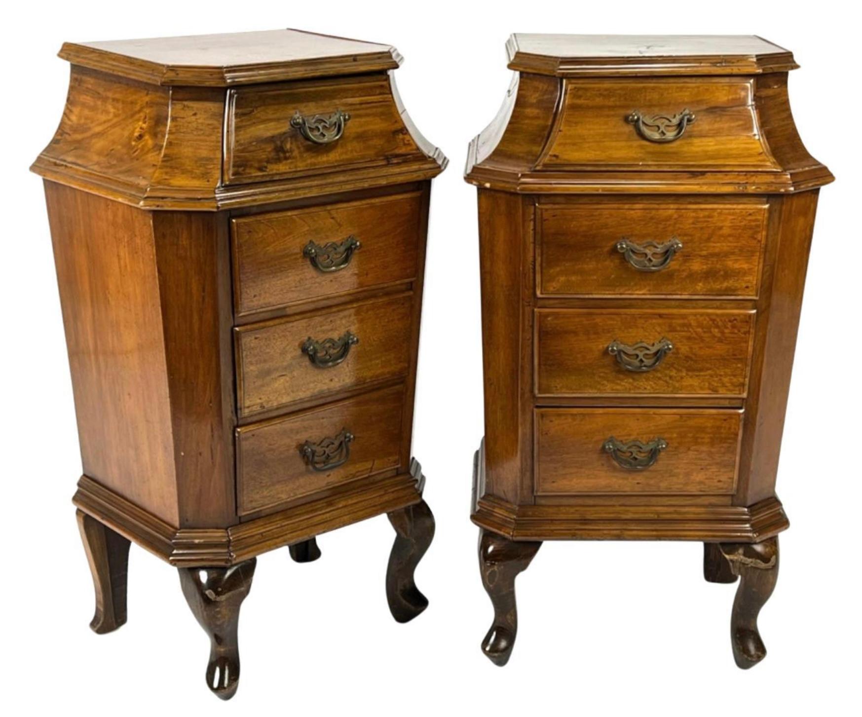 Pair Of Bedside Tables - Nightstands For Sale 2