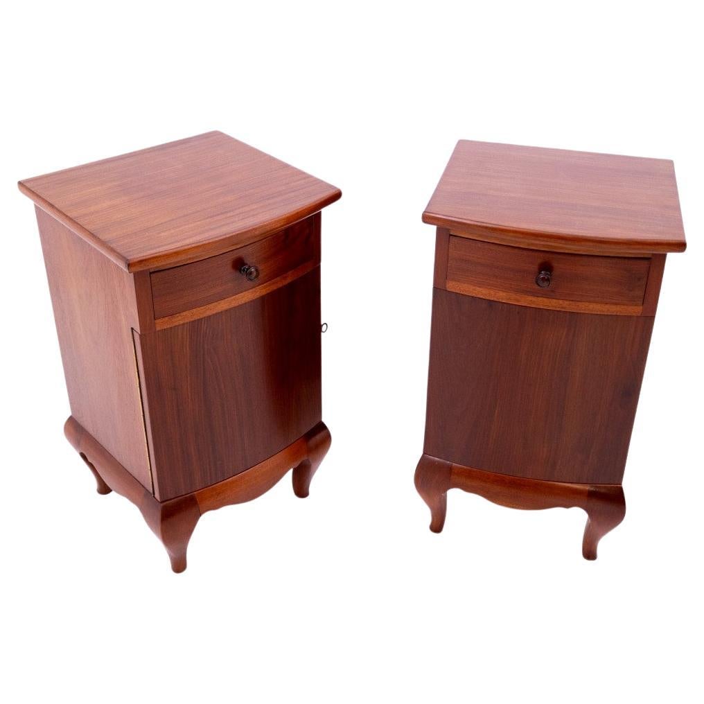 Paire de tables de chevet, Pologne, années 1940.