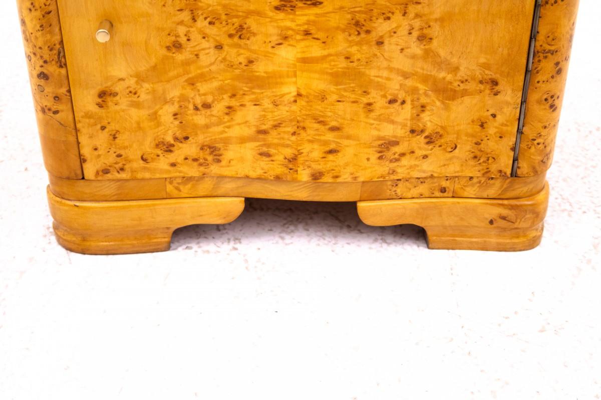 Paire de tables de chevet, Pologne, vers 1940. en vente 5