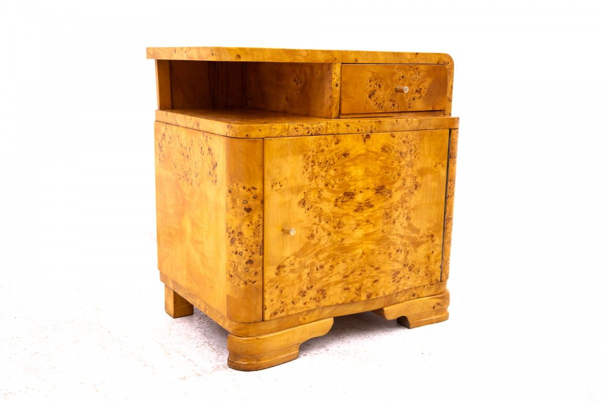 Bois Paire de tables de chevet, Pologne, vers 1940. en vente
