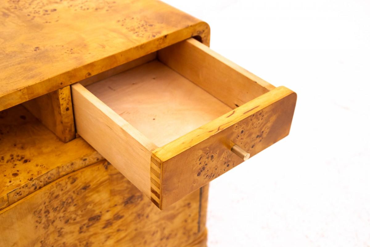 Paire de tables de chevet, Pologne, vers 1940. en vente 1