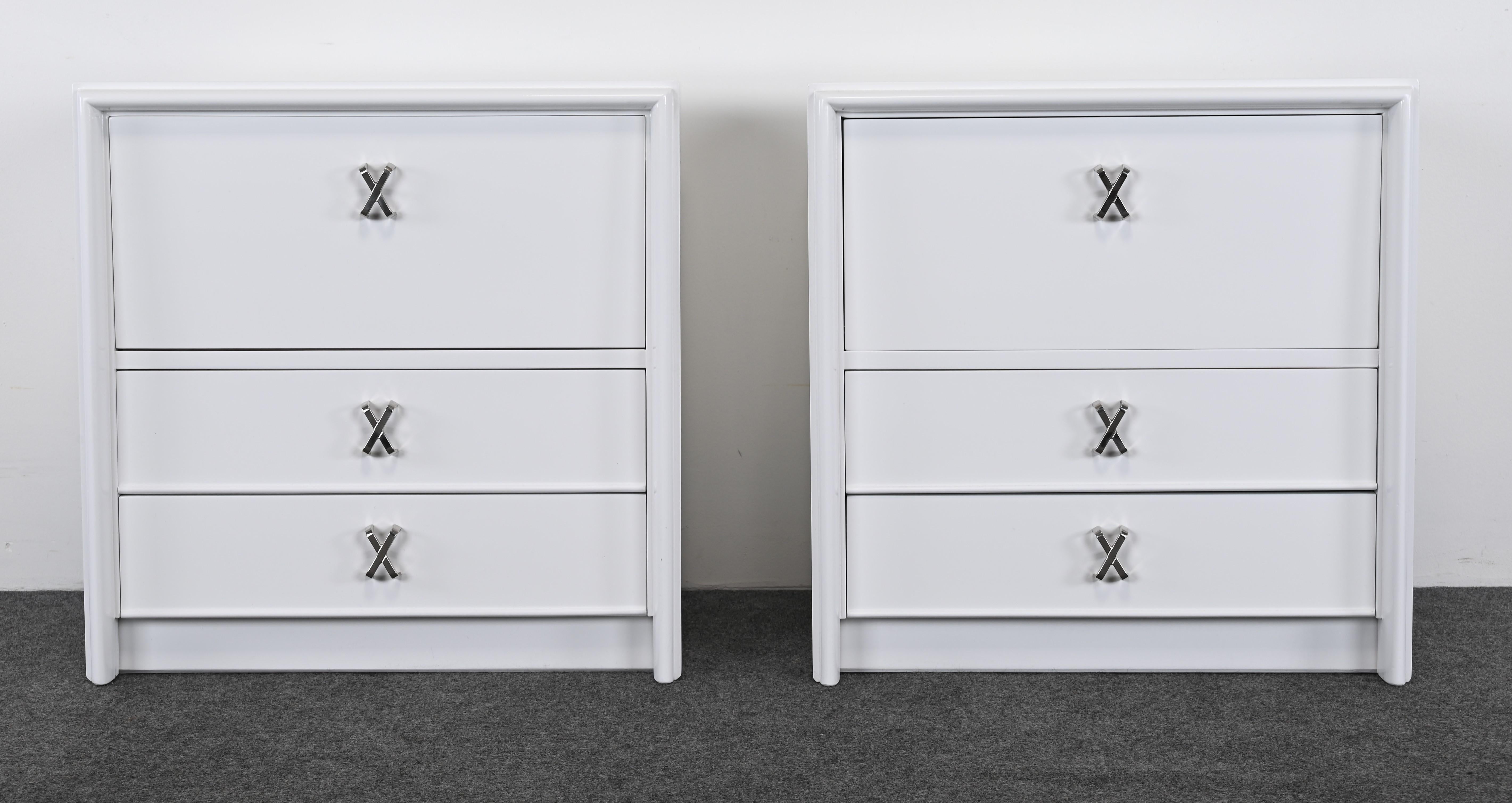 Pair of Bedside Tables with Silver X-Pulls by Paul Frankl, 1950 In Excellent Condition For Sale In Hamburg, PA