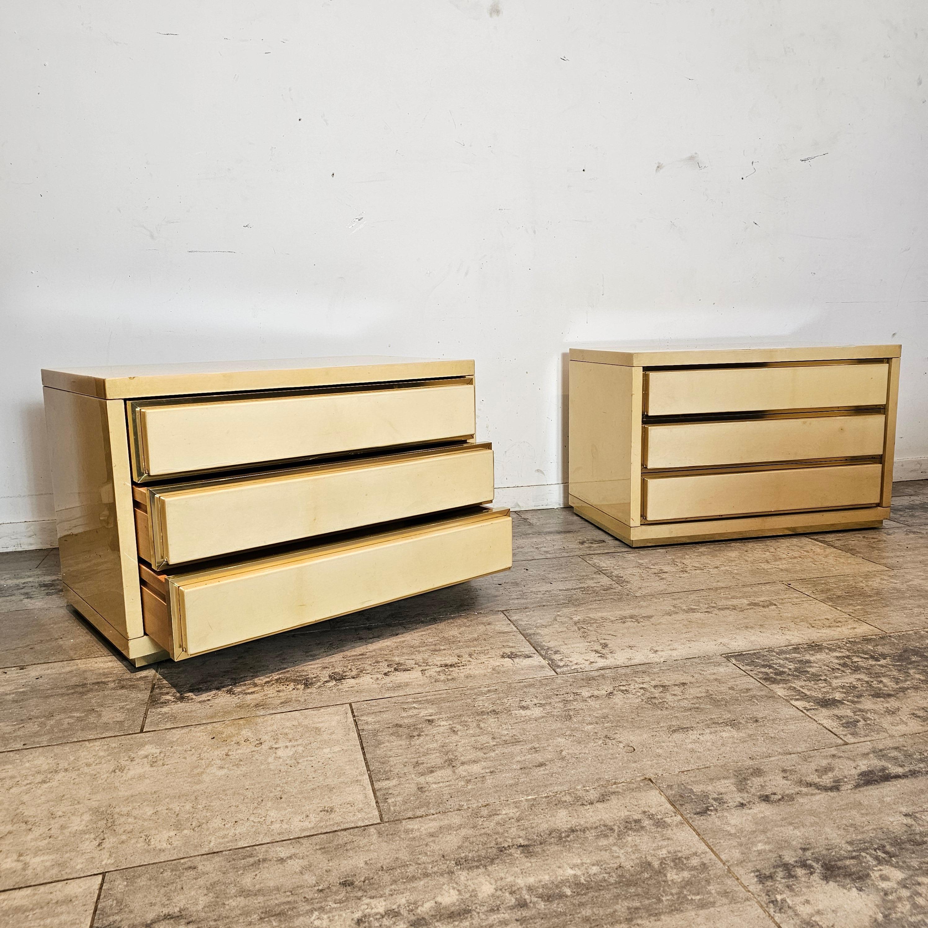 Late 20th Century Pair of Bedsides in Ivory Color, from Aldo Tura, Italy 1970s For Sale