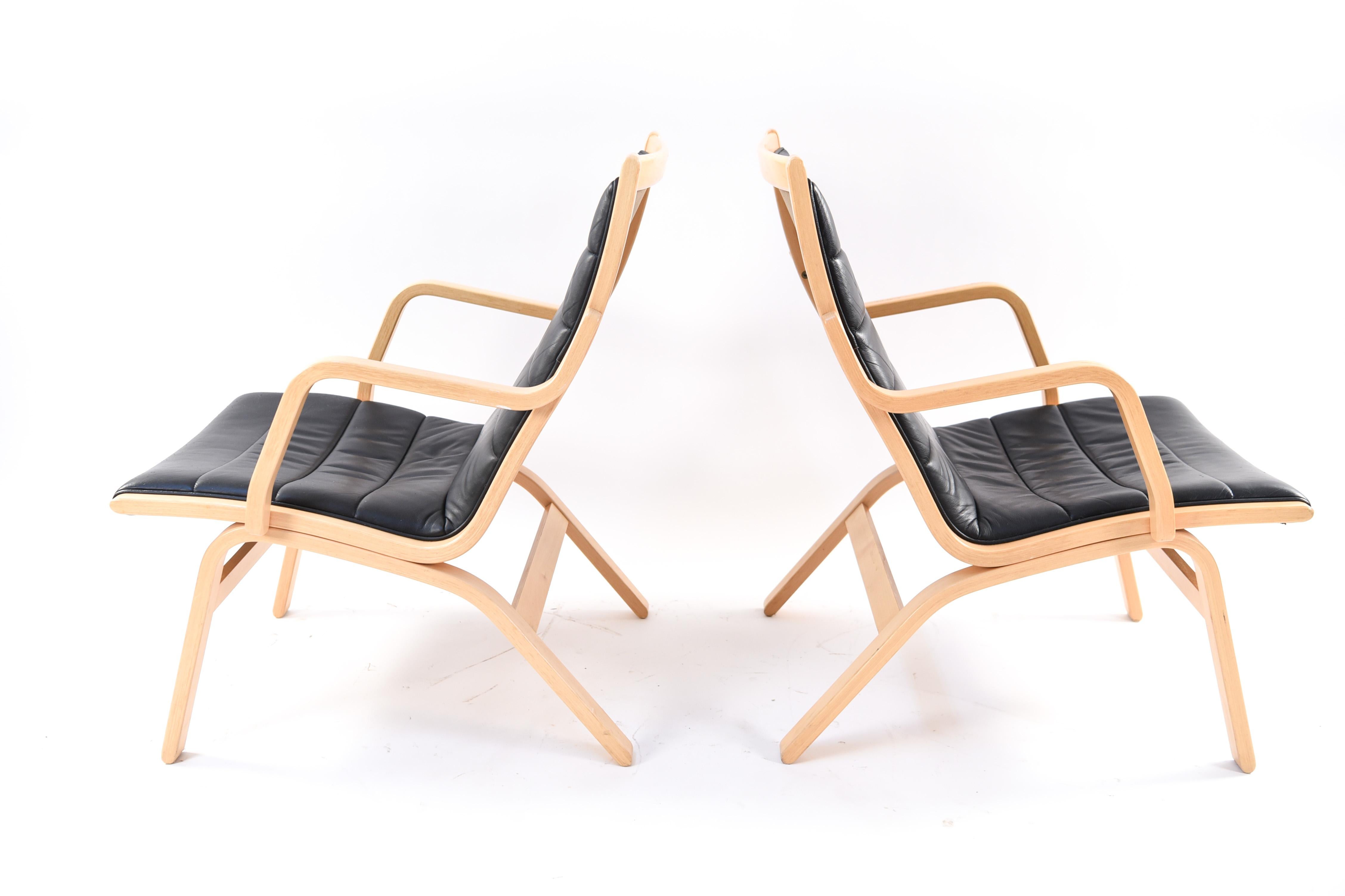 Pair of Beech and Leather Lounge Chairs by Farstrup, circa 1970s 7