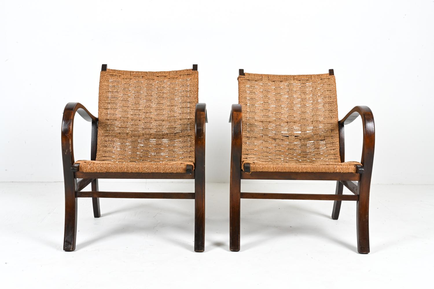 Paire de fauteuils en hêtre et cordon de papier à la manière d'Erich Dieckmann Bon état - En vente à Norwalk, CT