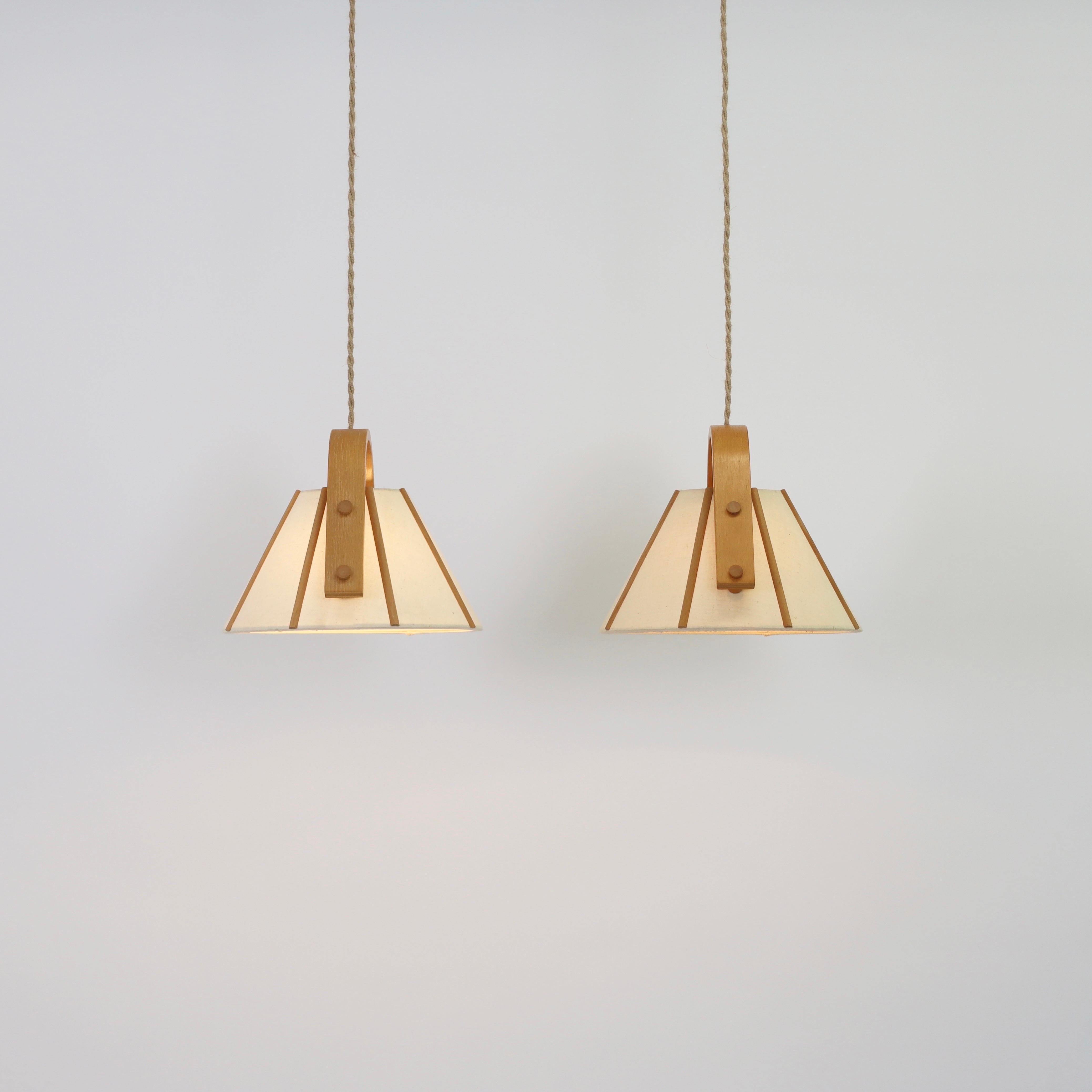 Coppia di lampade a sospensione in legno di Beeche di Jan Wood Light, anni '70, Svezia in vendita 3