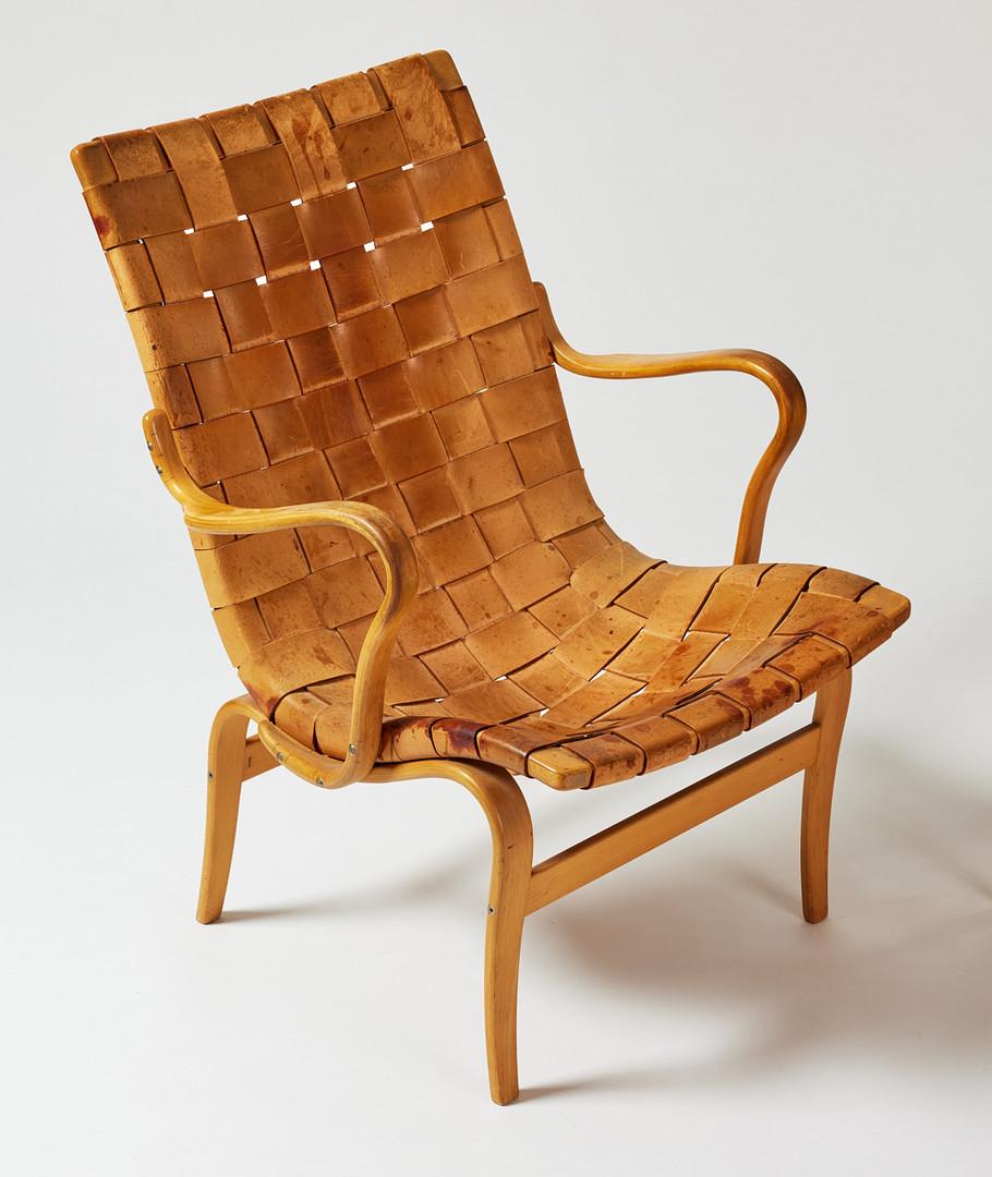 Pair of beechwood and patinated leather Easy Reading Chairs by Bruno Mathsson In Good Condition For Sale In Uccle, BE