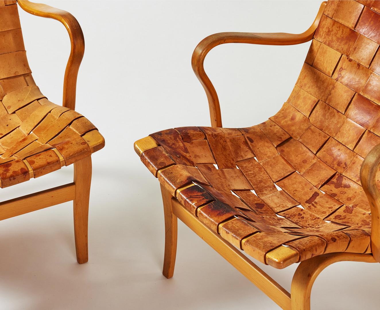 Milieu du XXe siècle Paire de chaises de lecture en bois de hêtre et cuir patiné de Bruno Mathsson en vente
