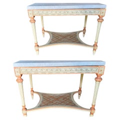 Pareja de Mesas auxiliares decoradas en pintura beige y melocotón con tapas de mármol Taj Mahal