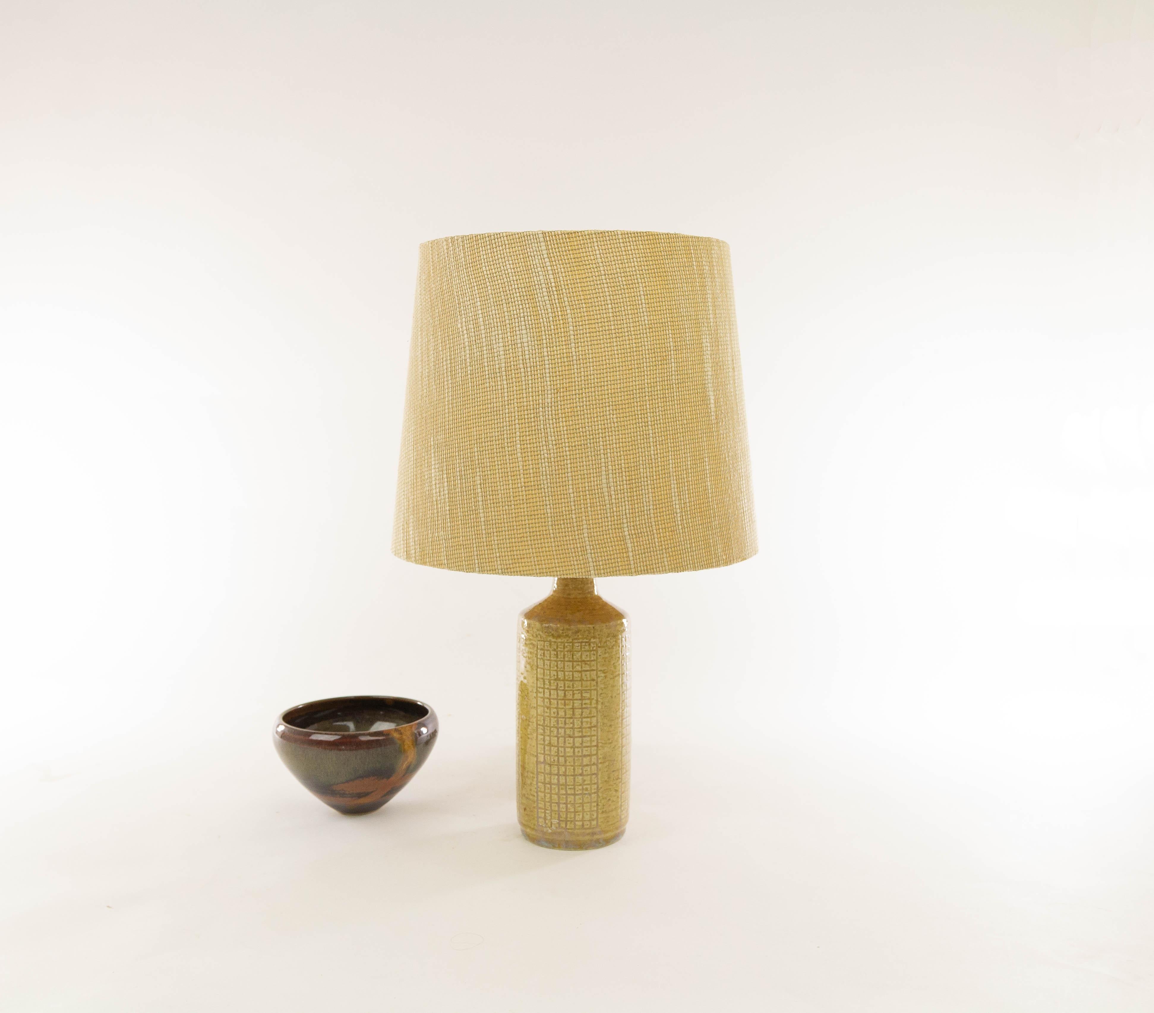 Mid-Century Modern Pair of Beige DL/30 Table Lamps by Linnemann-Schmidt for Palshus, 1960s For Sale