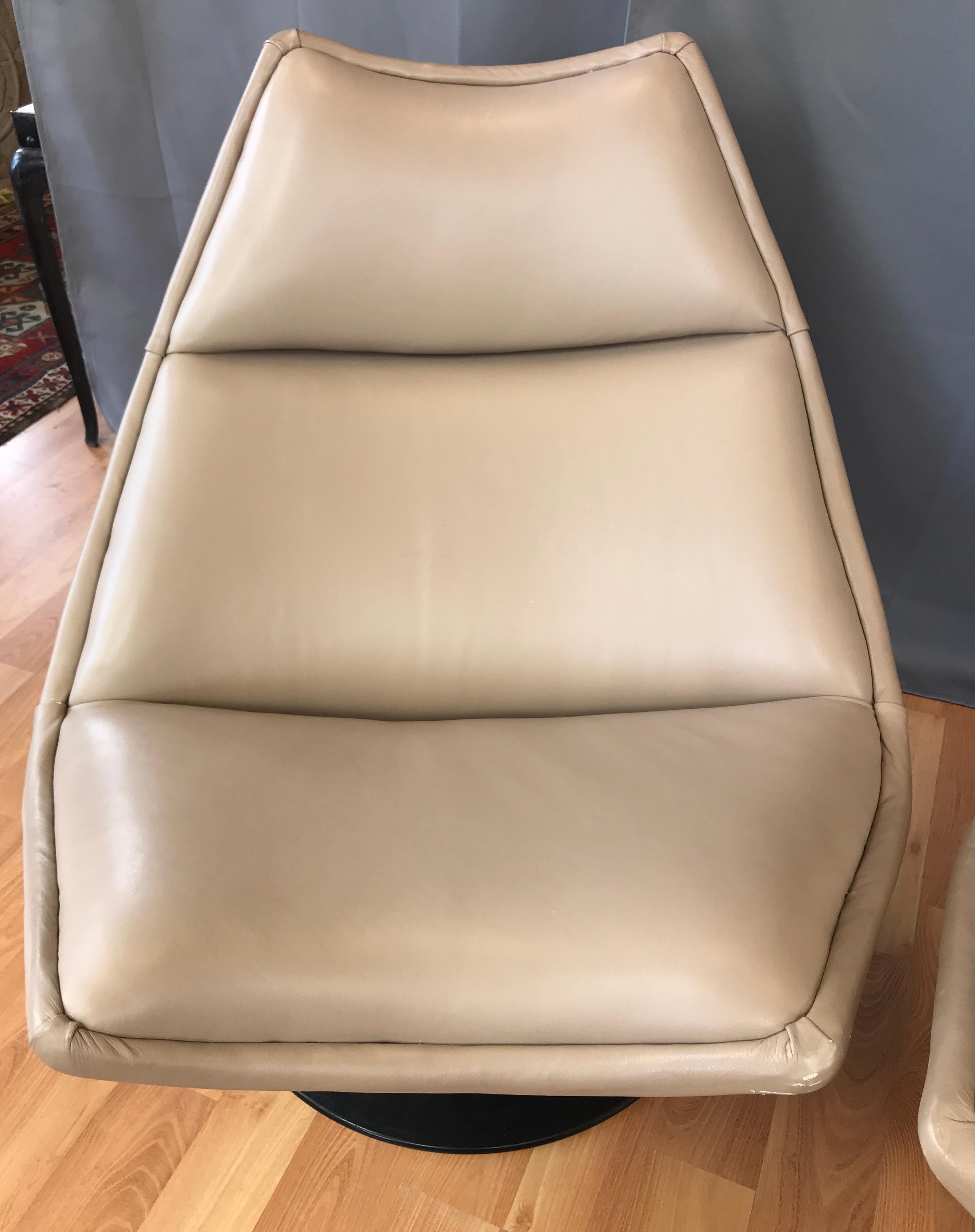 Pair of Geoffrey Harcourt for Artifort F511 Leather Swivel Lounge Chairs, 1970s 9