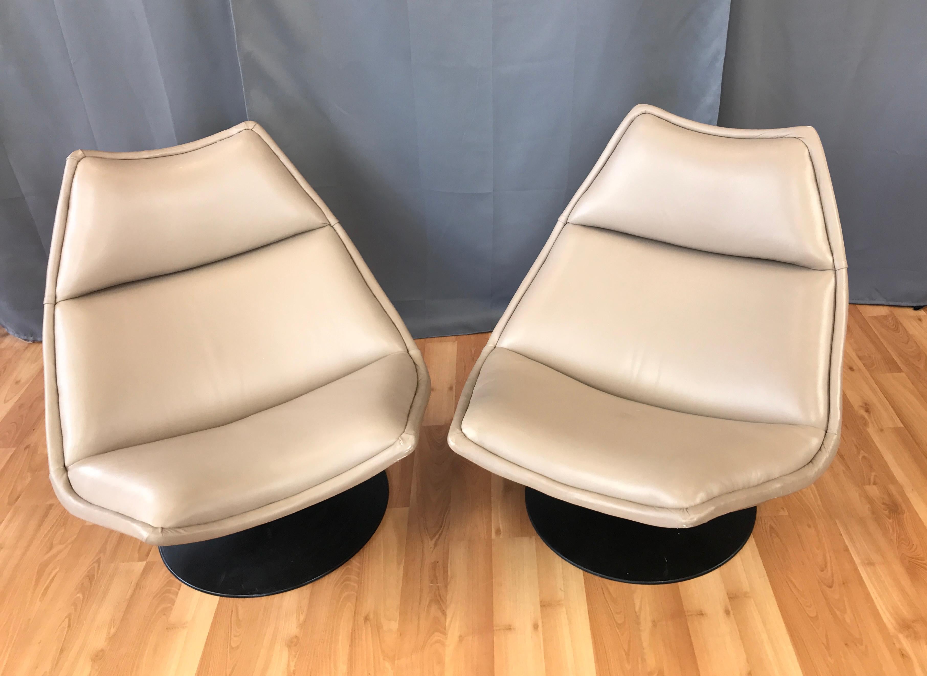 Mid-Century Modern Pair of Geoffrey Harcourt for Artifort F511 Leather Swivel Lounge Chairs, 1970s