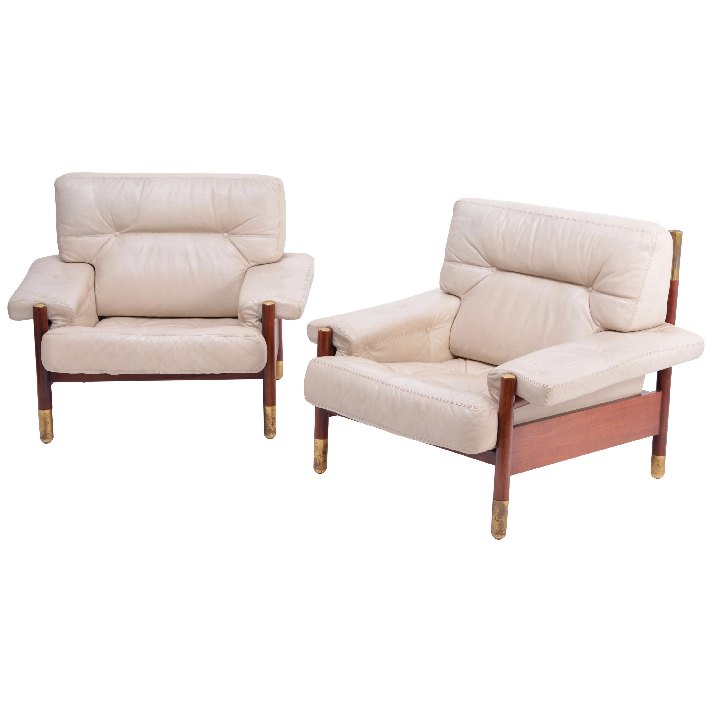 Pair of Beige Mid-Century Modern Lounge Chairs Model "Sella" by Carlo de Carli