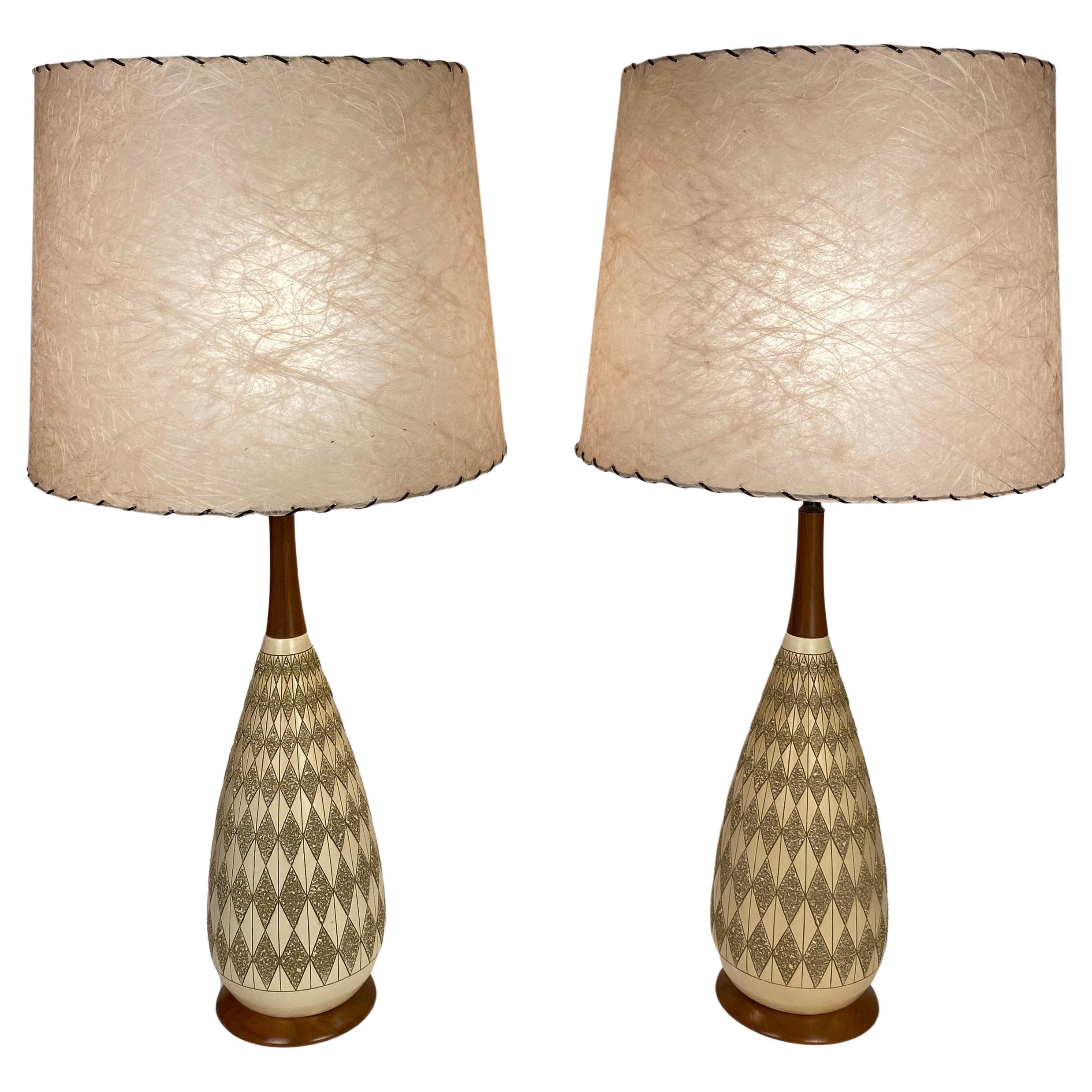 Pair of Beige Mid-Century Table Lamps by Quartite Creative Corp. For Sale