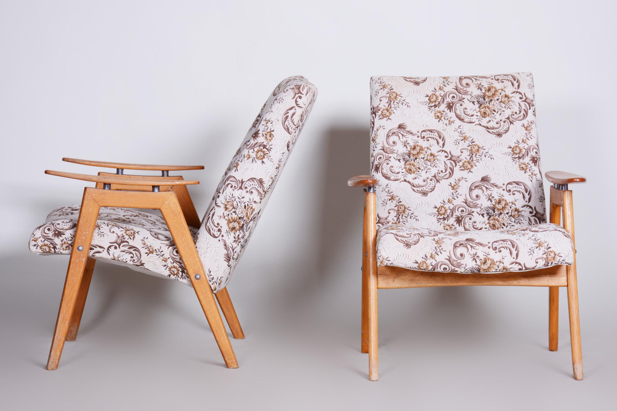 Mid-Century Modern Paire de fauteuils beiges du milieu du siècle dernier, fabriqués en Tchèque, années 1950, état d'origine en vente