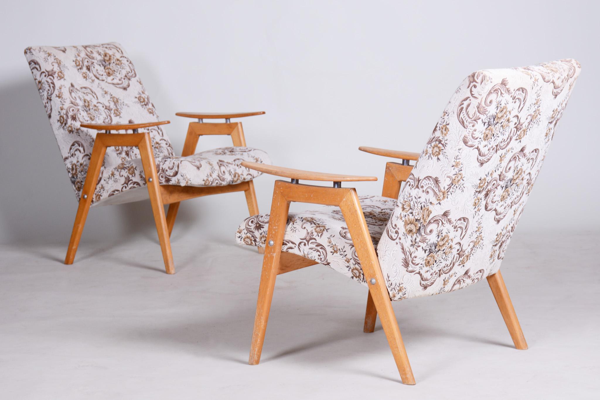 Paire de fauteuils beiges du milieu du siècle dernier, fabriqués en Tchèque, années 1950, état d'origine en vente 3