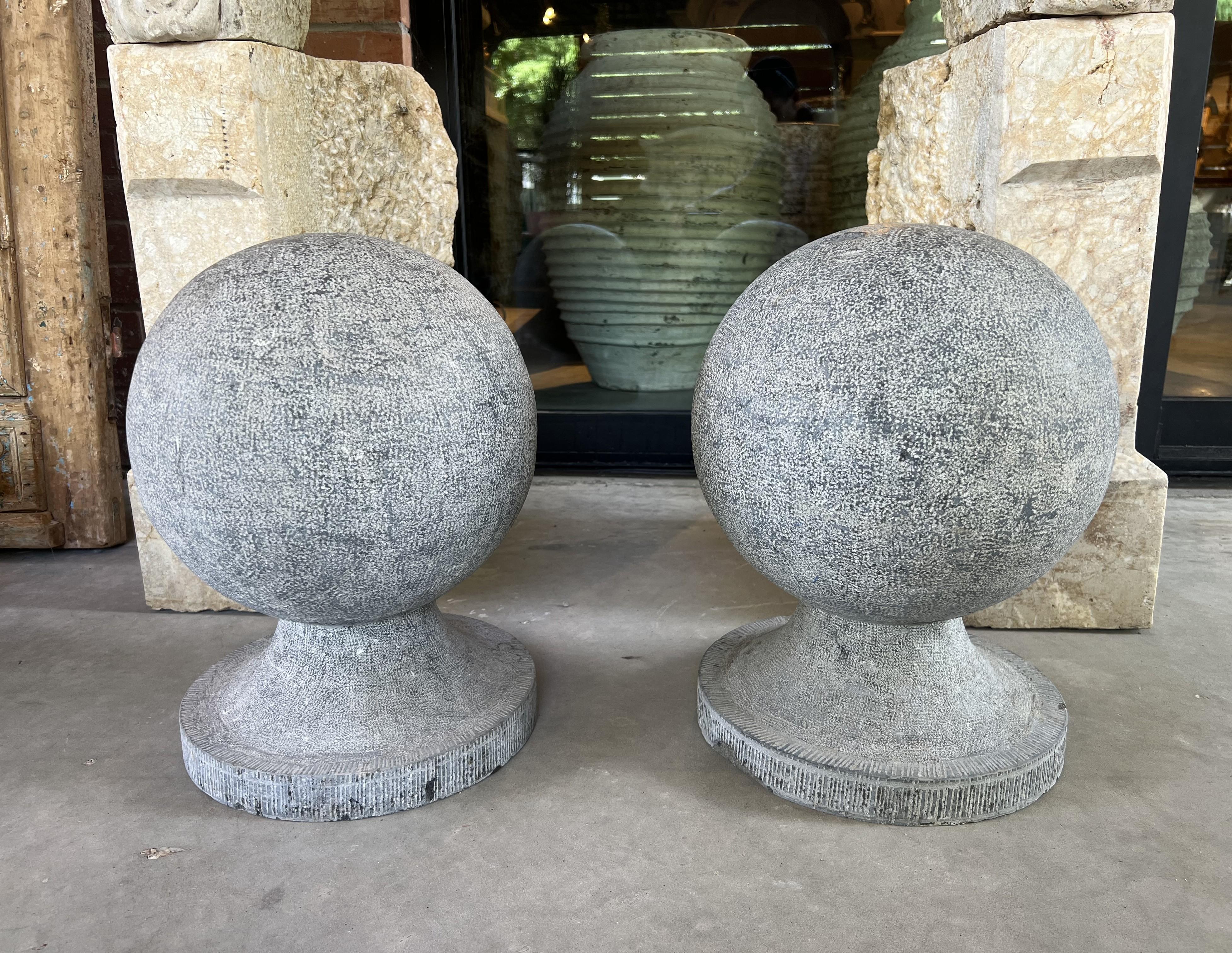 Pair of Belgian Bluestone Ball Finials, Early 1900s In Good Condition For Sale In Dallas, TX
