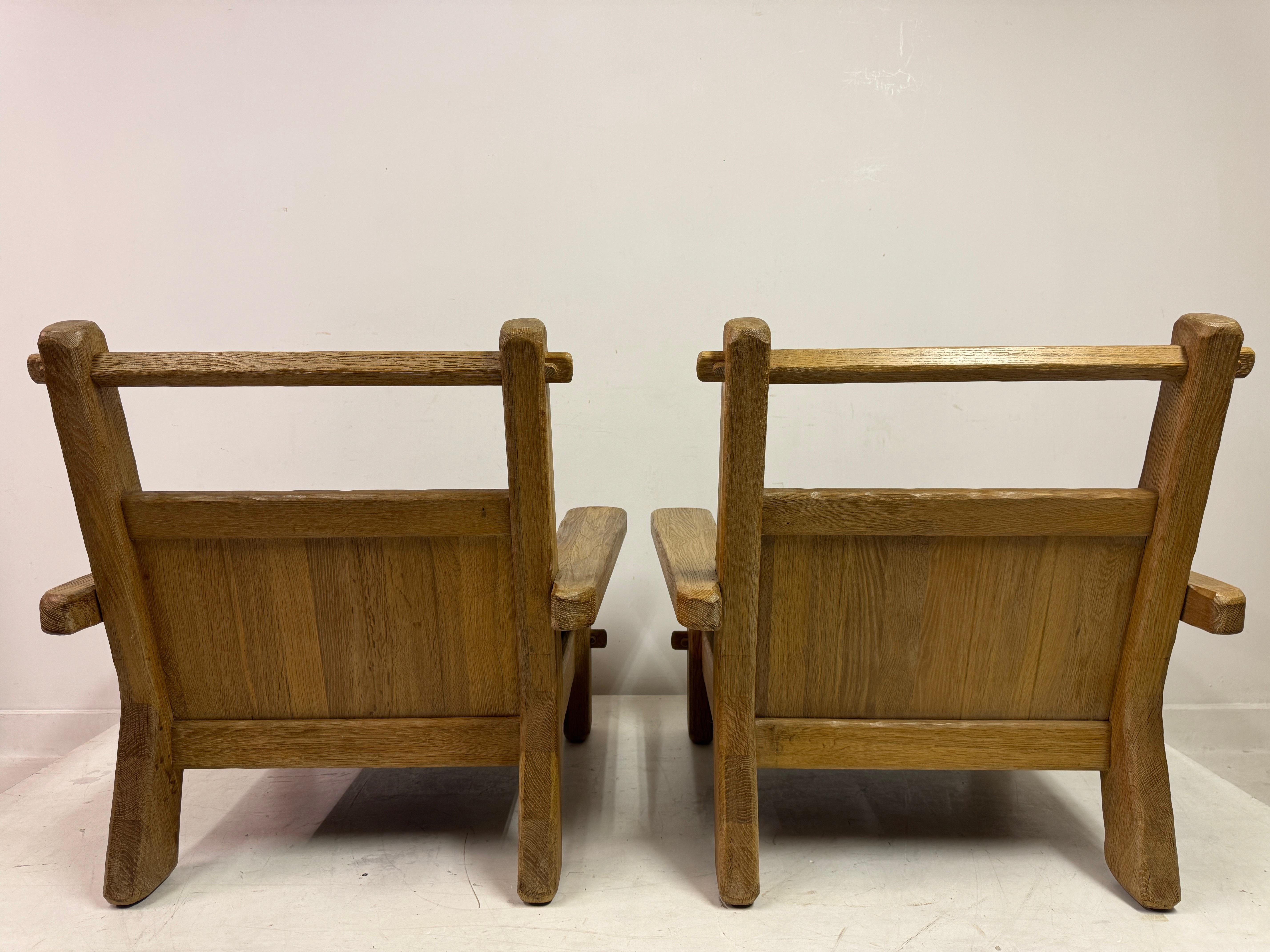 Paire de fauteuils belges brutalistes en chêne par De Puydt en vente 6