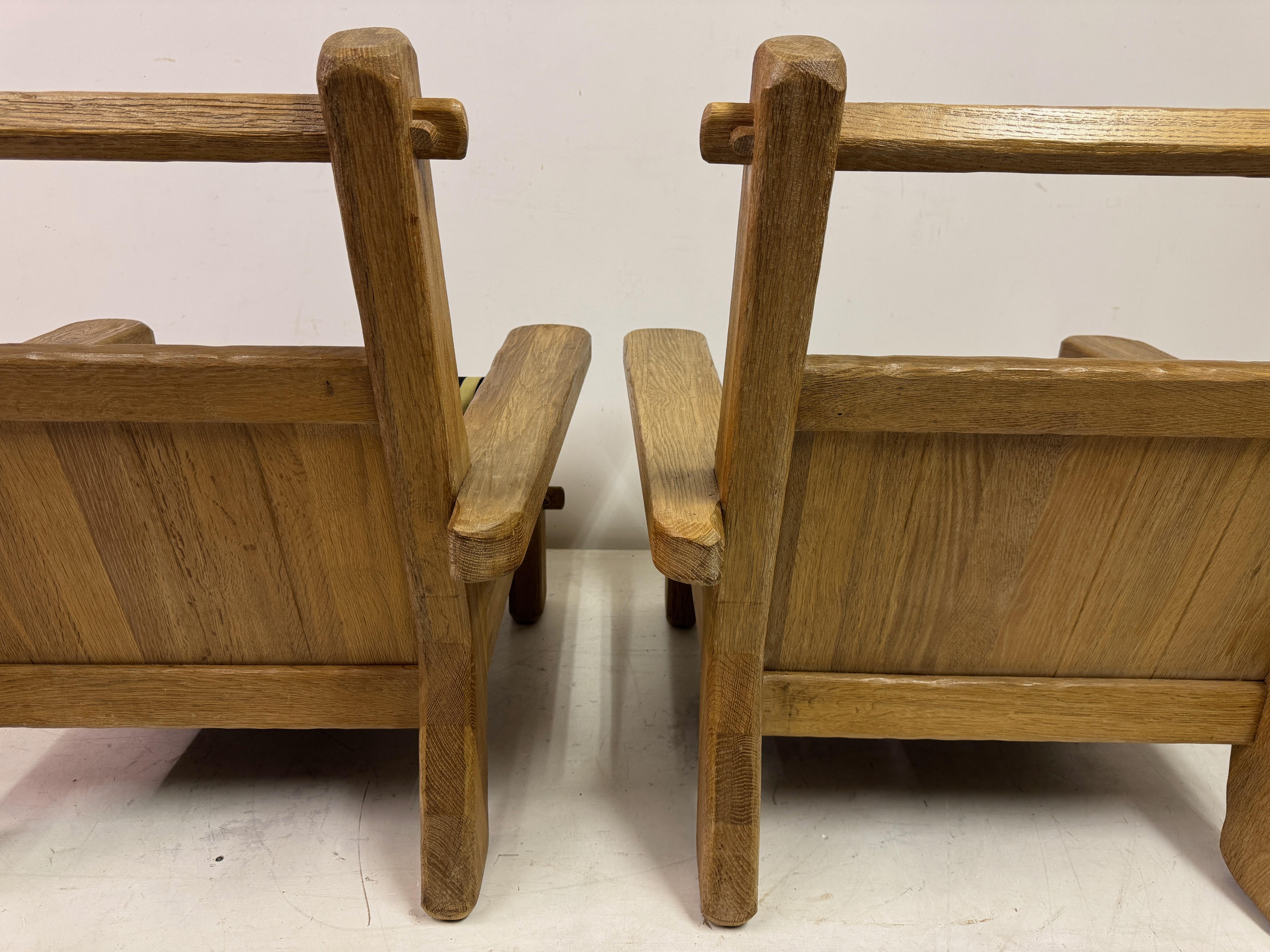 Paire de fauteuils belges brutalistes en chêne par De Puydt en vente 8