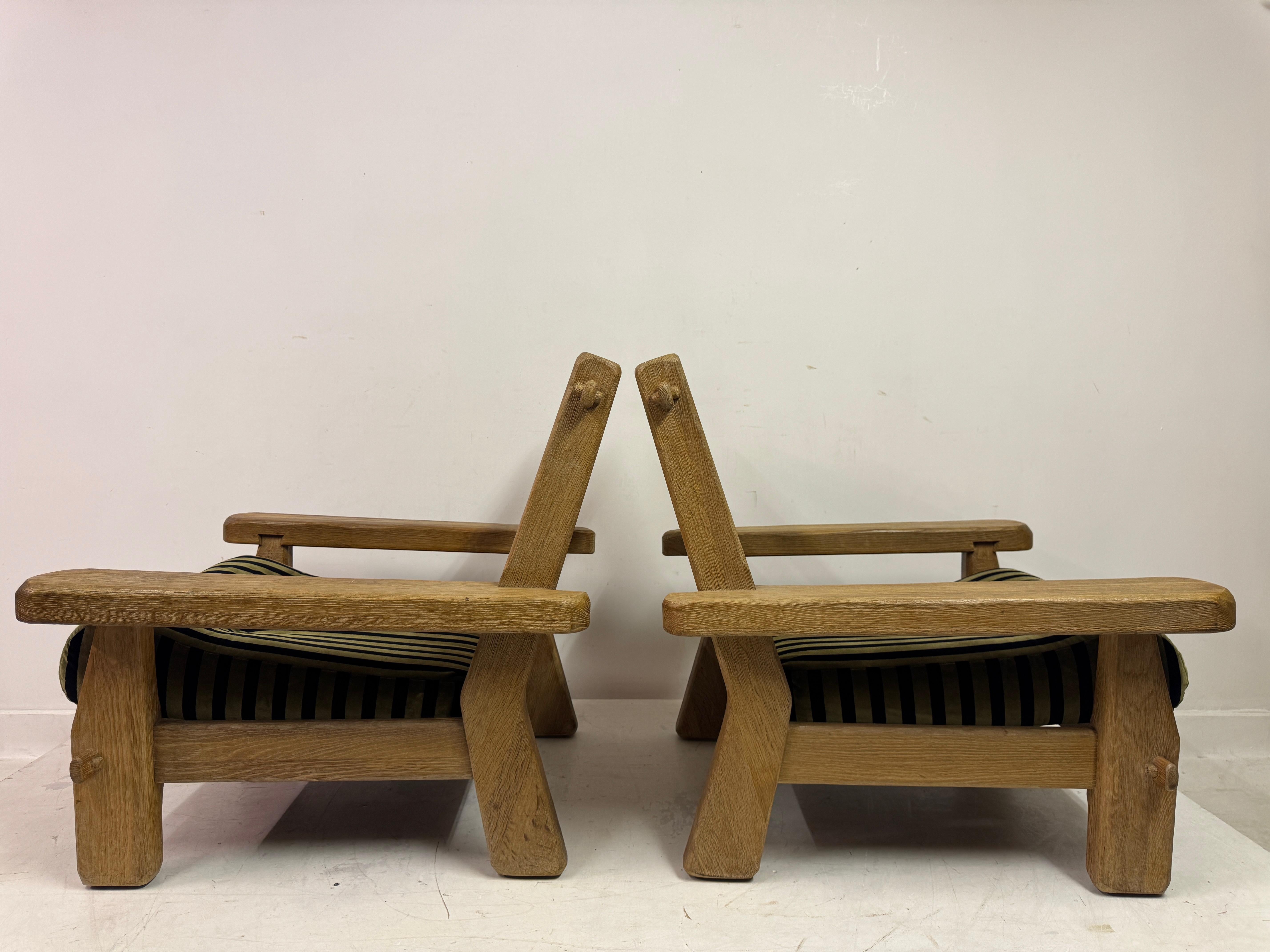 Paire de fauteuils belges brutalistes en chêne par De Puydt en vente 10