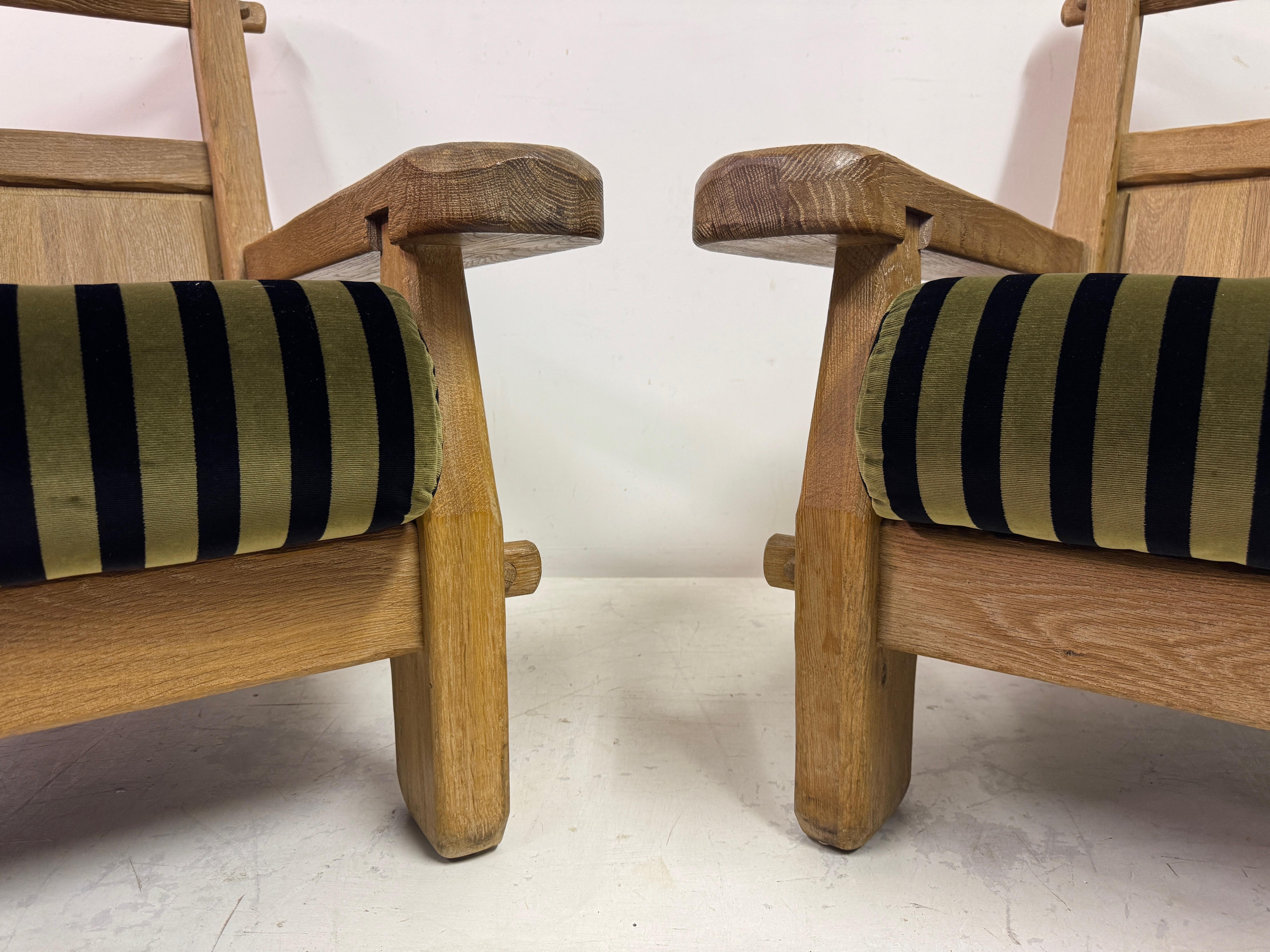 Paire de fauteuils belges brutalistes en chêne par De Puydt en vente 1