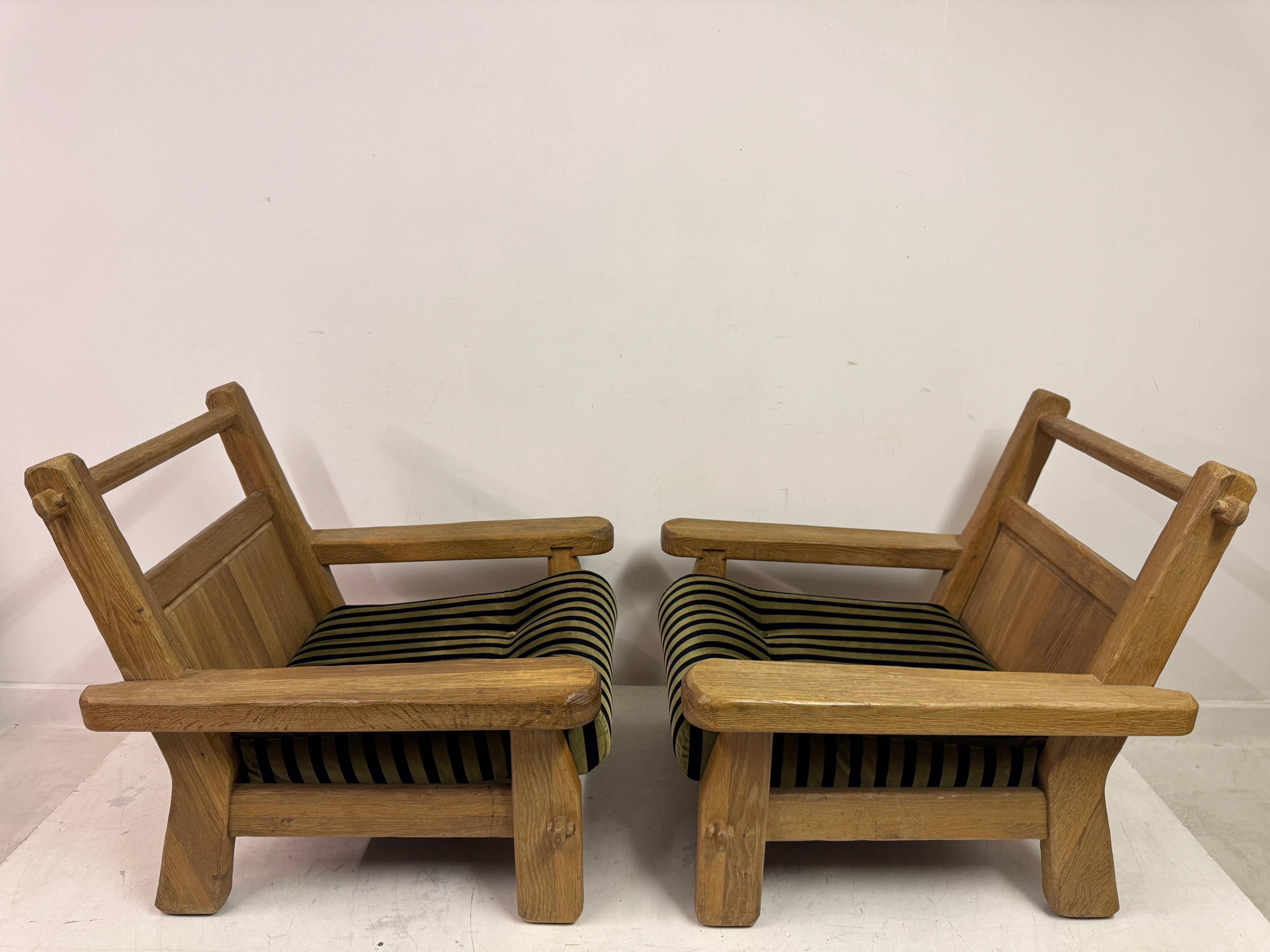 Paire de fauteuils belges brutalistes en chêne par De Puydt en vente 2