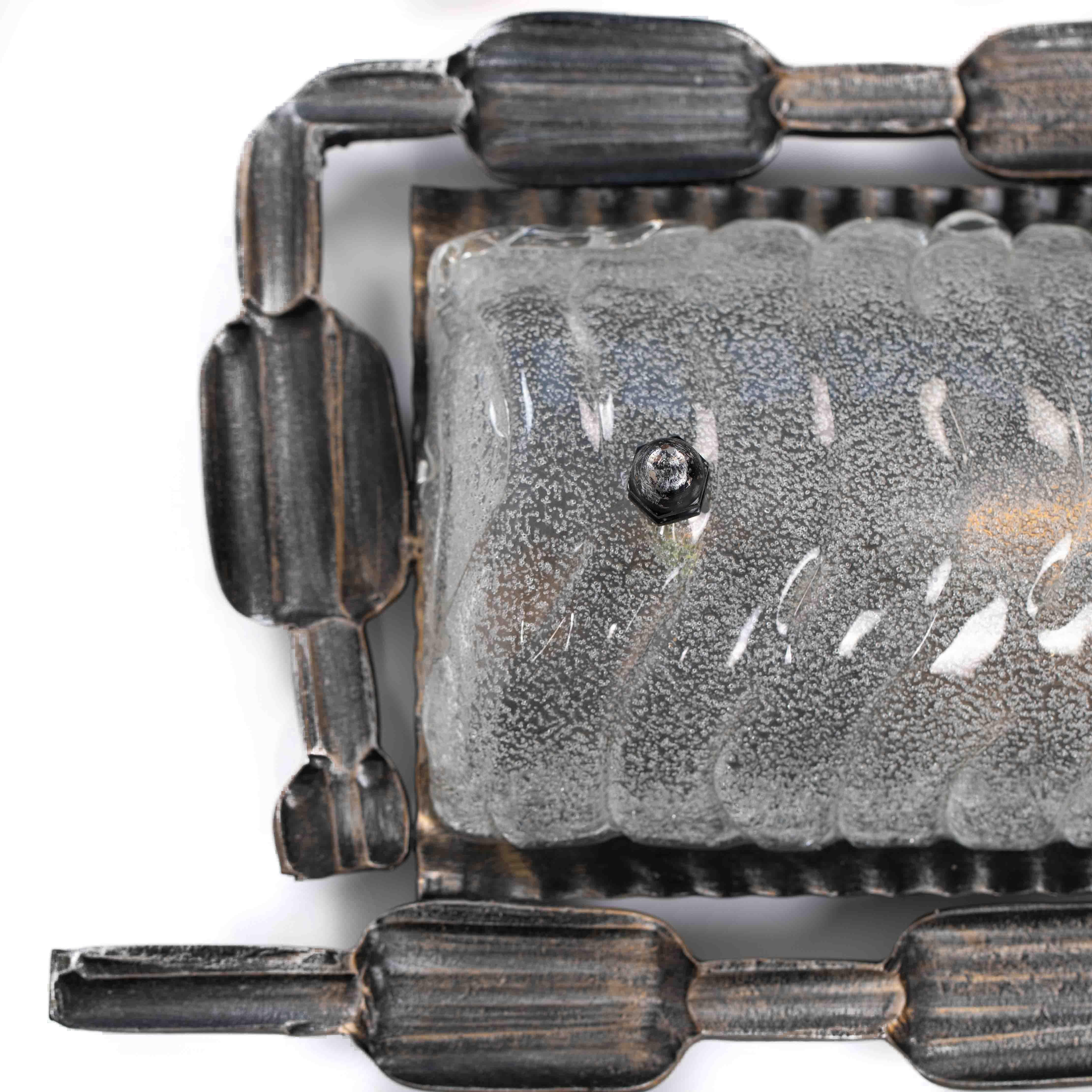 Pareja de apliques de hierro y cristal de Murano del Brutalismo belga de mediados de siglo, años 60 en venta 2