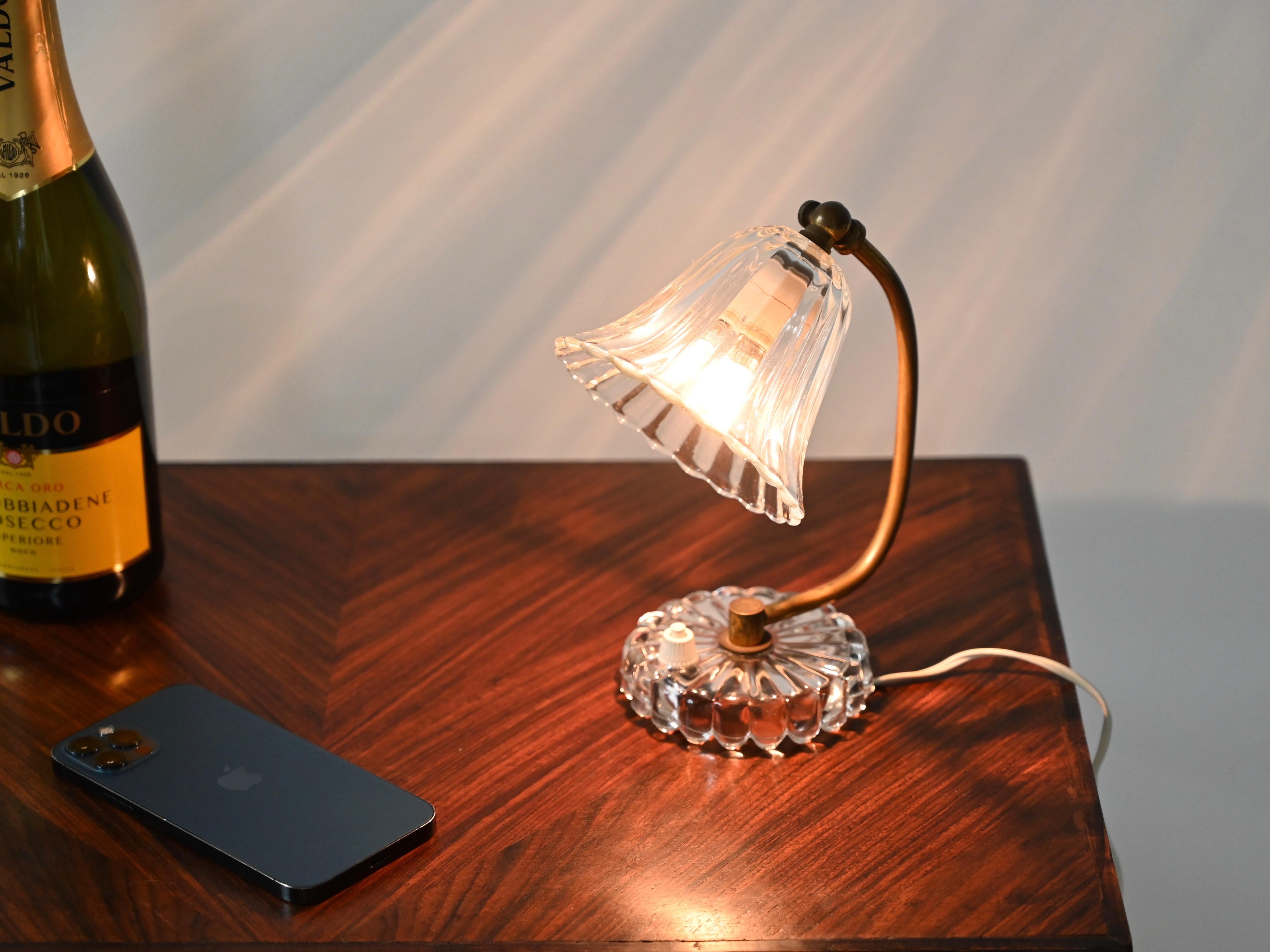 Mid-Century Modern Pair of Bell Table Lamps in Murano Glass and Brass by Barovier, Italy 1940s