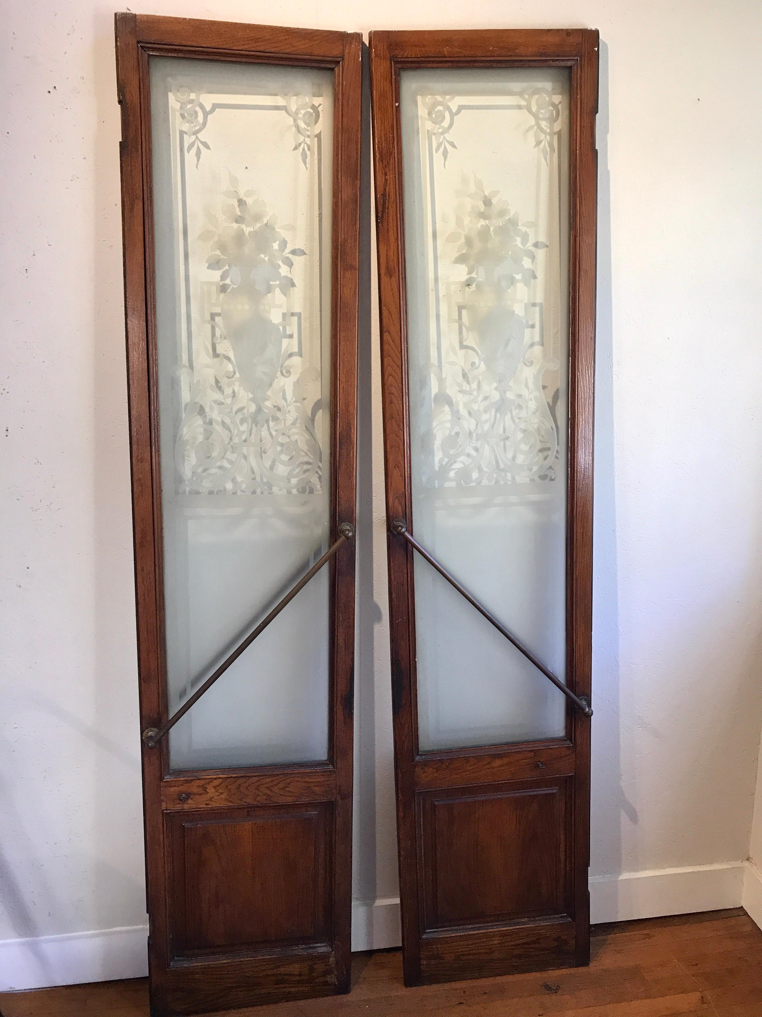 Pair of Belle Époque French Acid Etched Bistro Doors & Transom, Paris For Sale 3