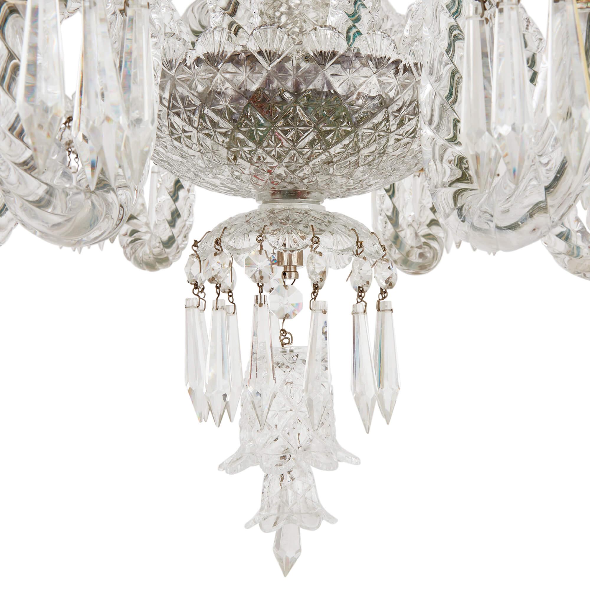 Pair of Belle Époque Style Clear Cut-Glass Chandeliers In Good Condition For Sale In London, GB