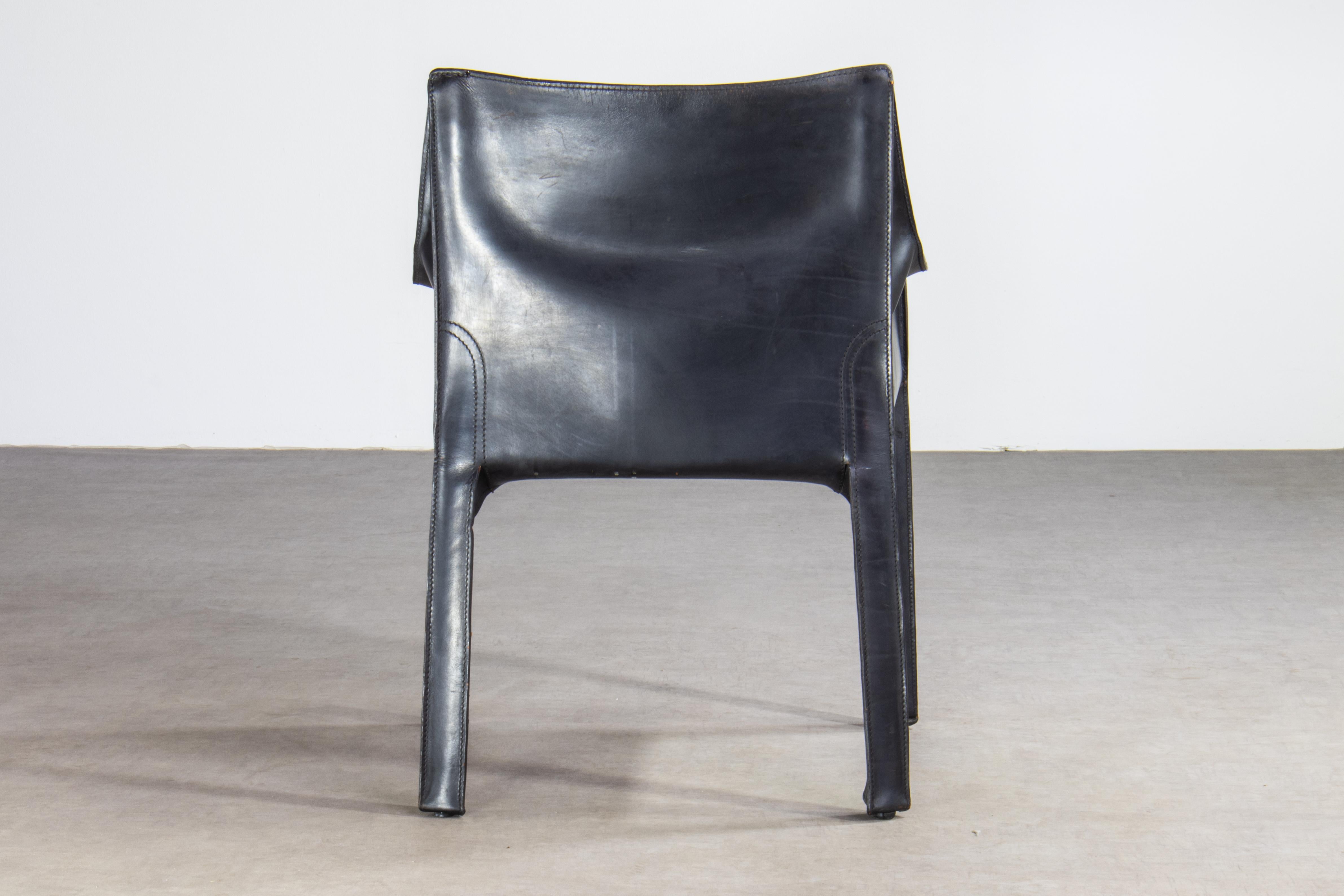 Pair of Bellini CAB 413 Armchairs in Vintage Black Saddle Leather for Cassina For Sale 1