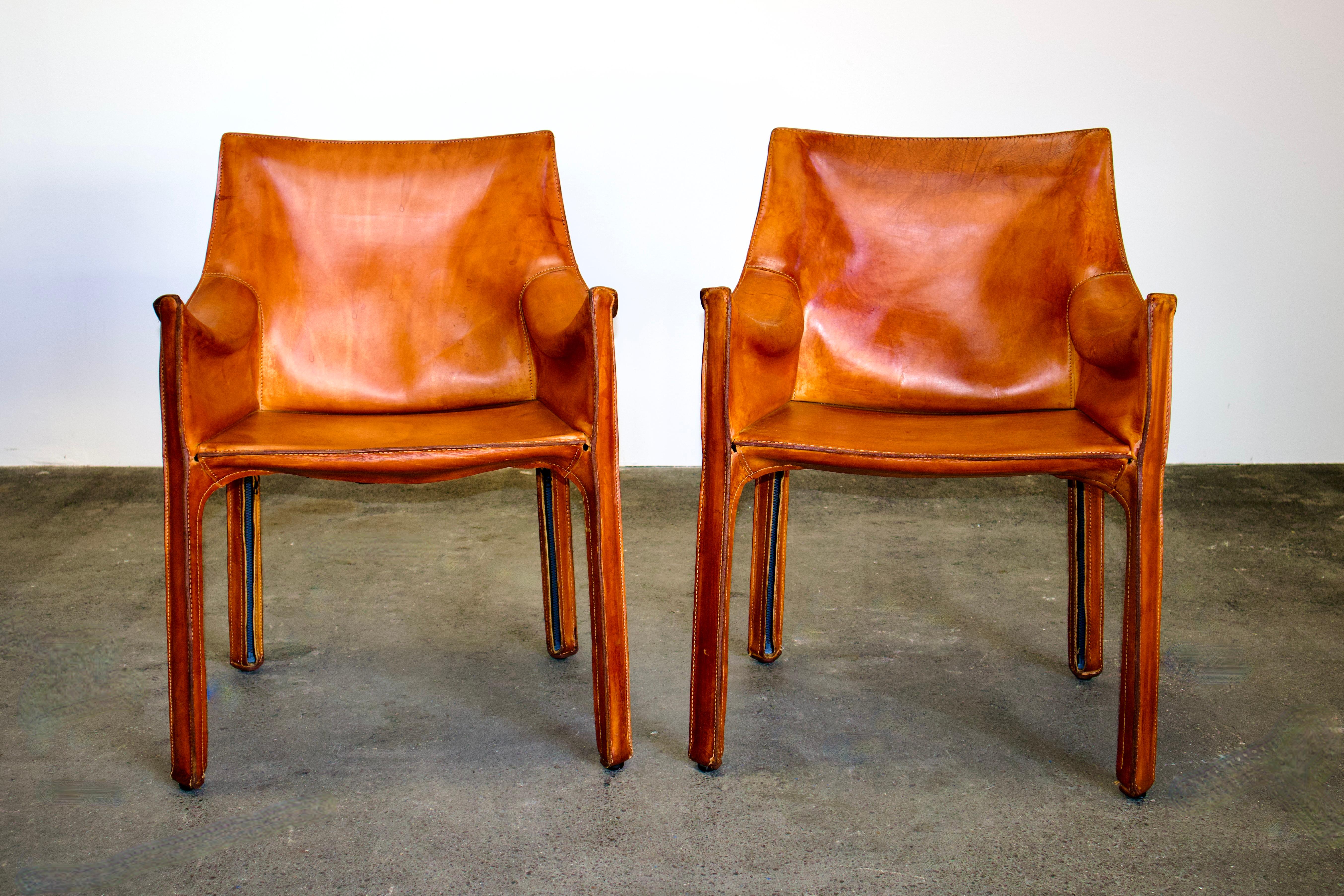 Mid-Century Modern Pair of Bellini CAB 413 Armchairs in Vintage Cognac Saddle Leather for Cassina