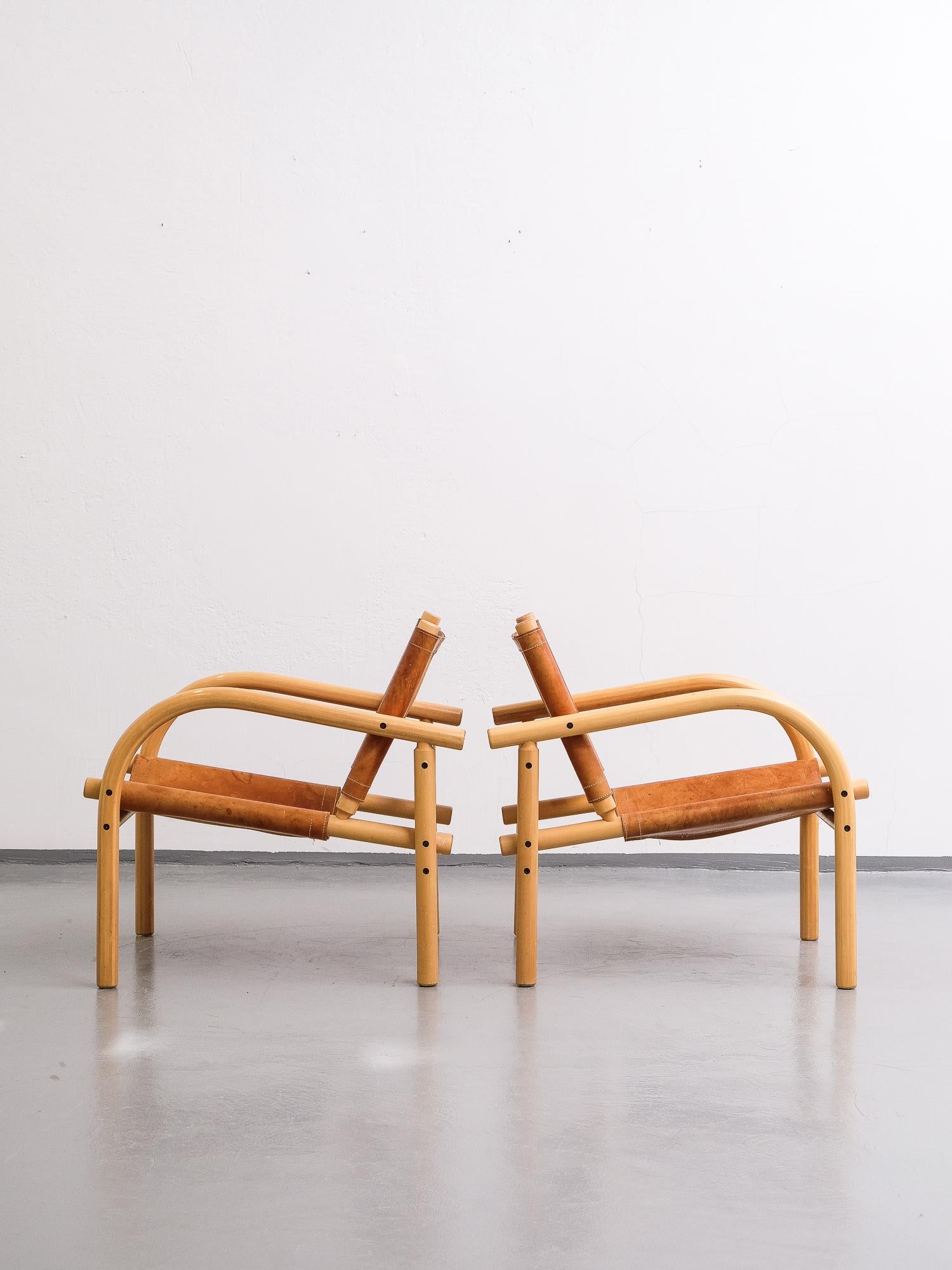 Pair of Ben af Schultén Model 411 Safari Lounge Chairs, Artek, Finland, 1974 In Good Condition In Helsinki, FI